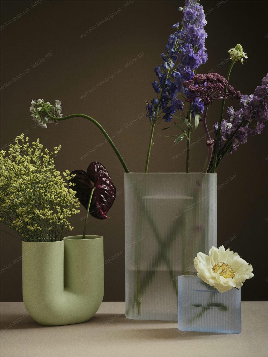 Ridge Vase Muuto Frosted glass Light blue H 35 cm Ridge Vase Muuto Frosted glass Light blue H 35 cm