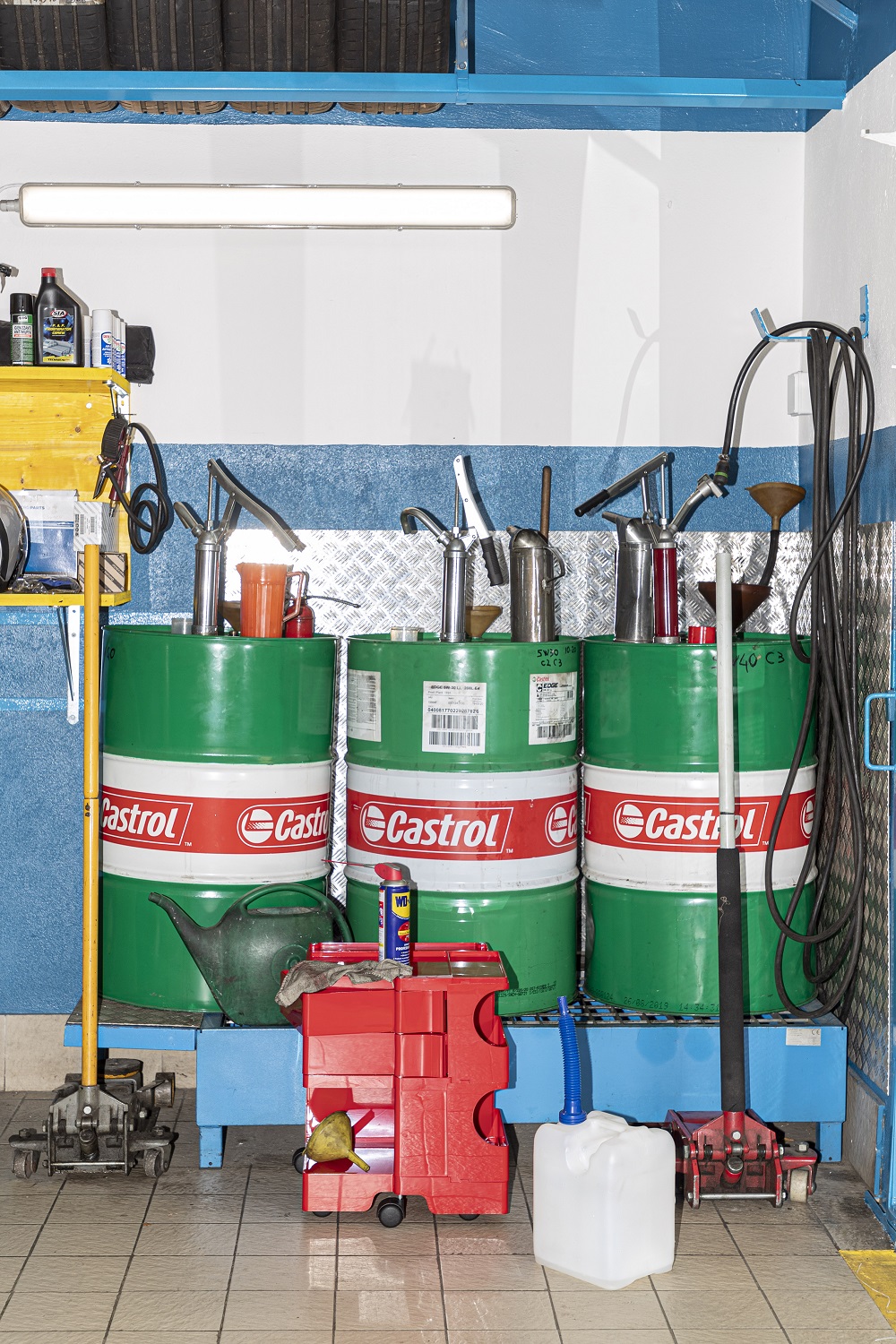 Boby B32 Roll Containers B-Line Cumin Boby B32 Roll Containers B-Line Cumin
