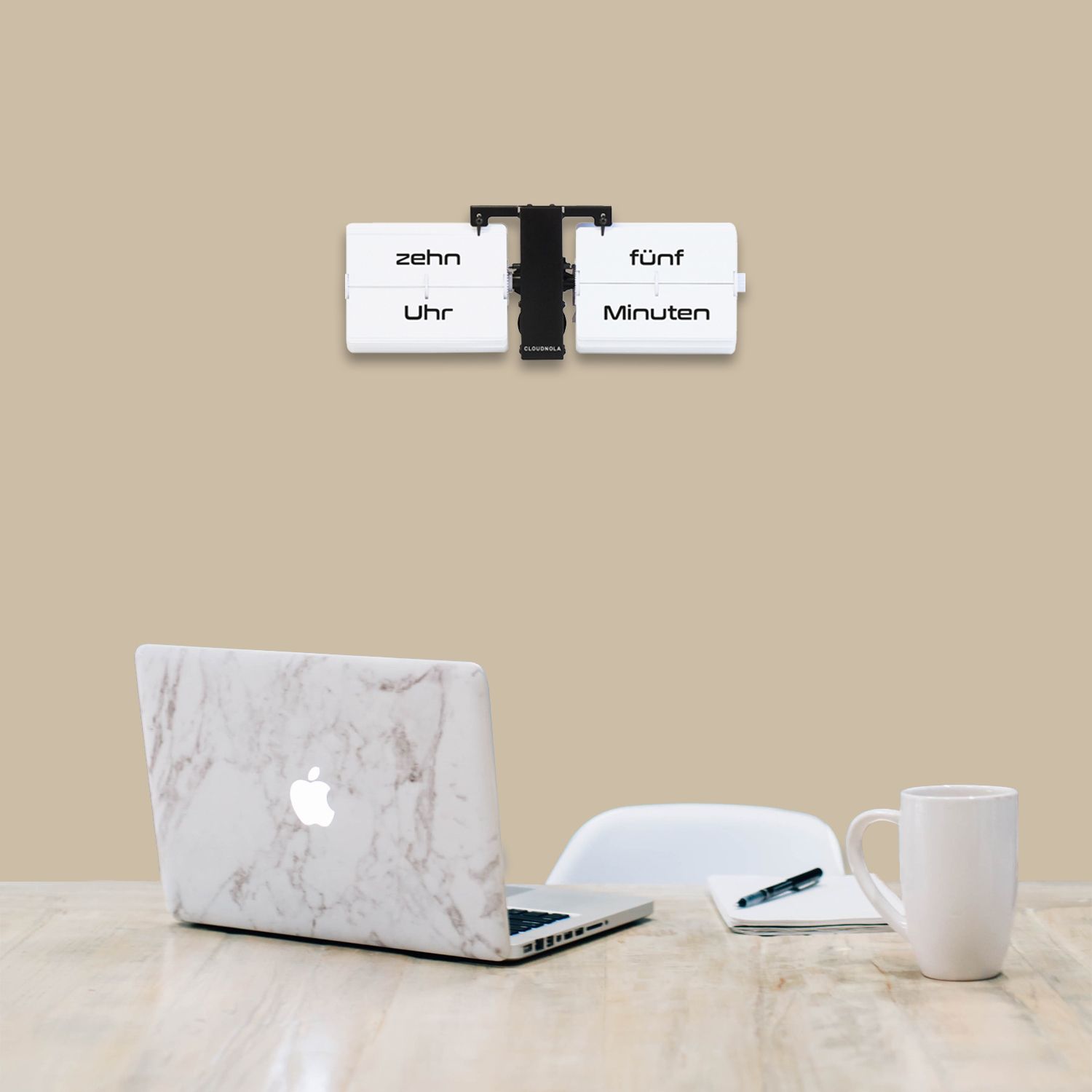 Flipping Out Text German Flip Clock Wall Clock / Table Clock Cloudnola