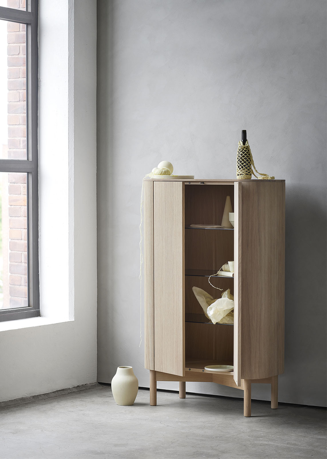 Loud cabinet light oak Northern