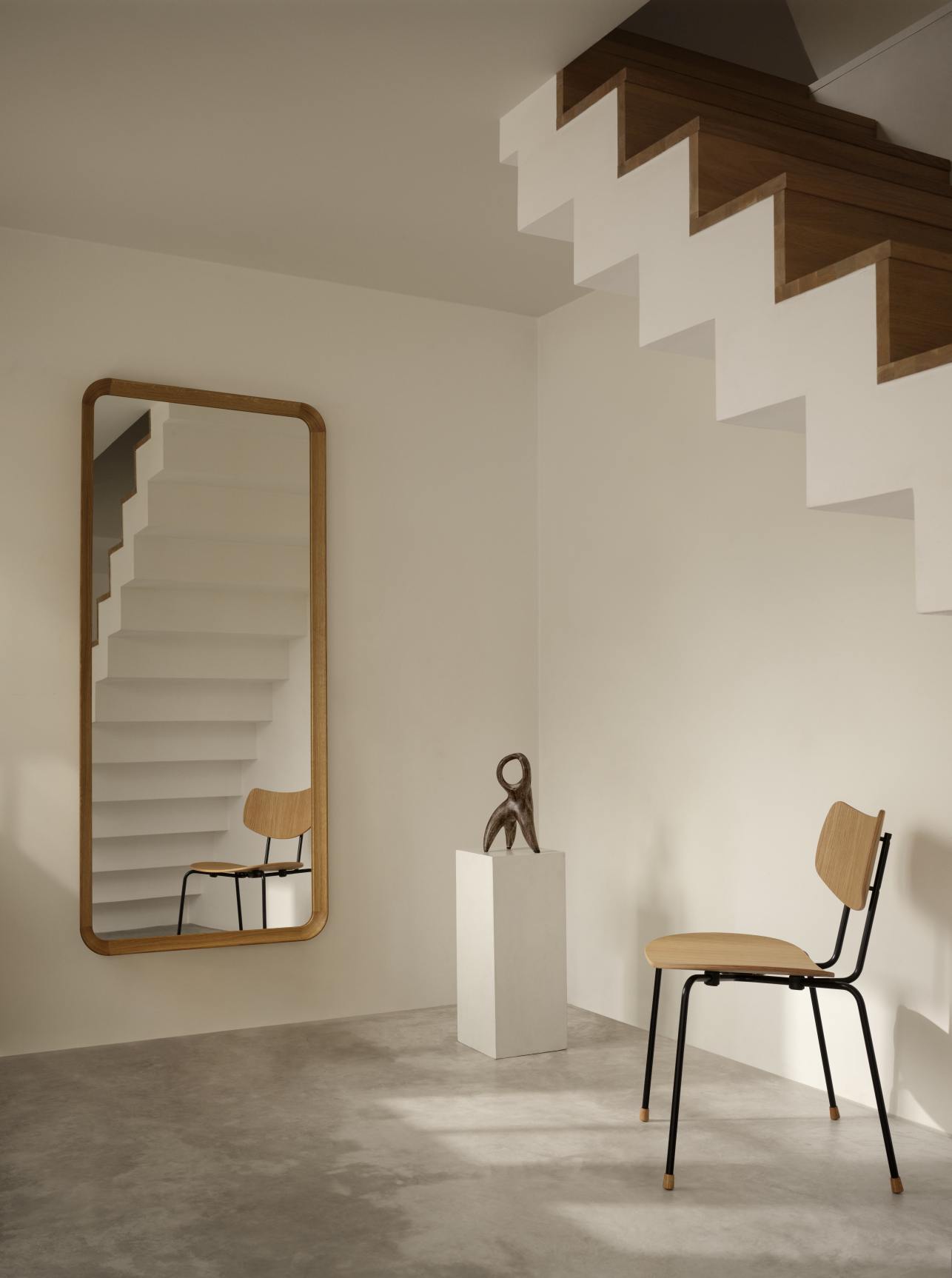 VLA62 Radio House Mirror Mirror Carl Hansen & Søn
