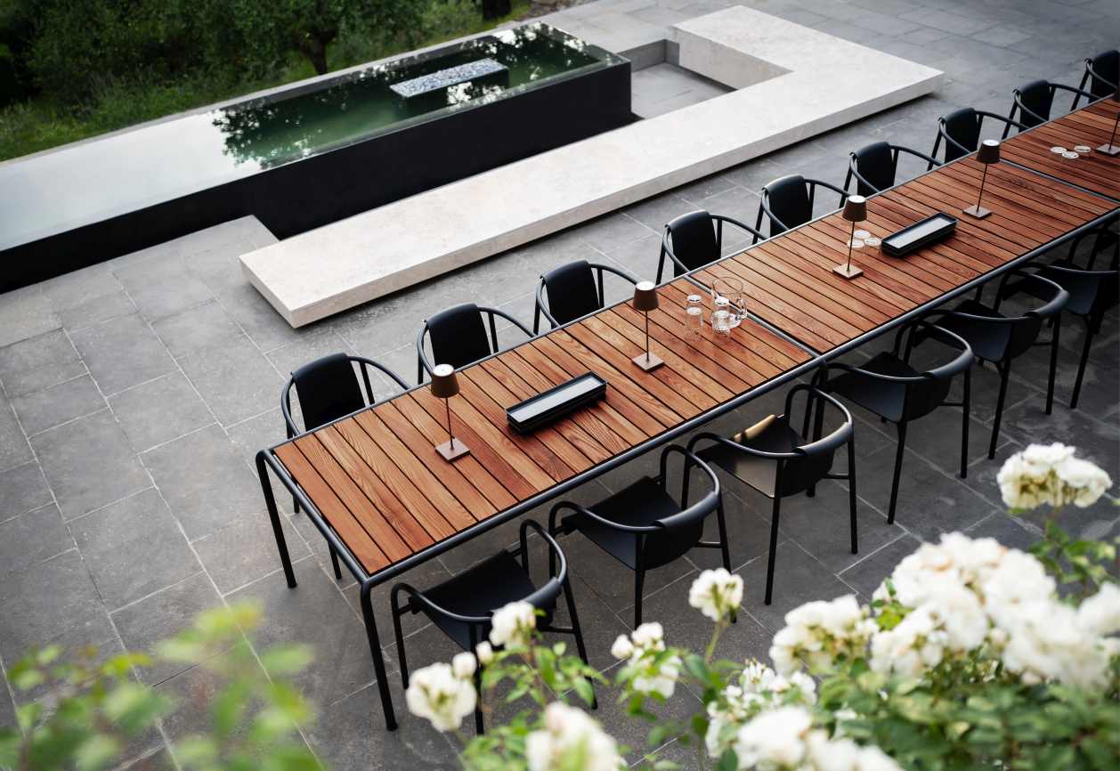 Avanti Dining Table Outdoor dining table Houe