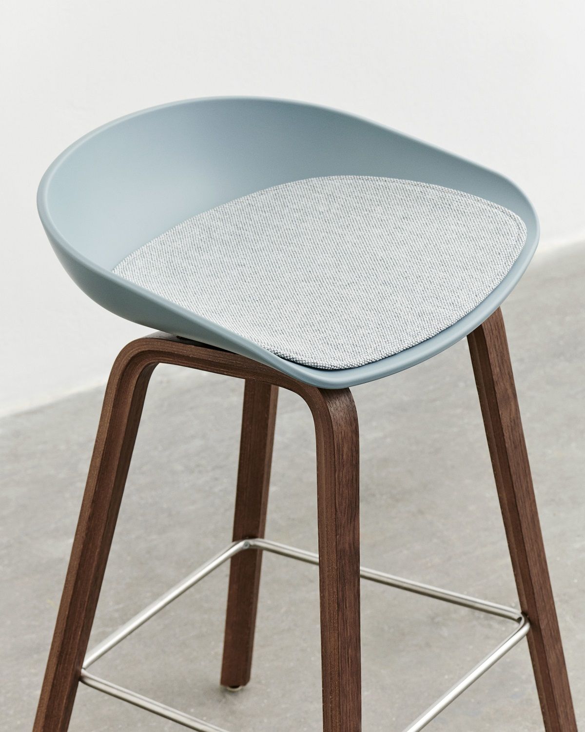 Bar stool pad outlet