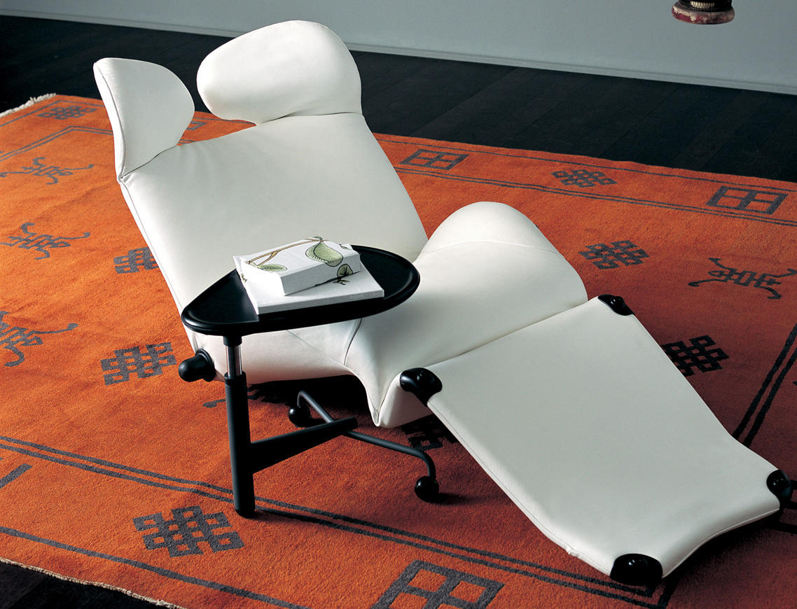 111 Wink armchair Cassina chimney red