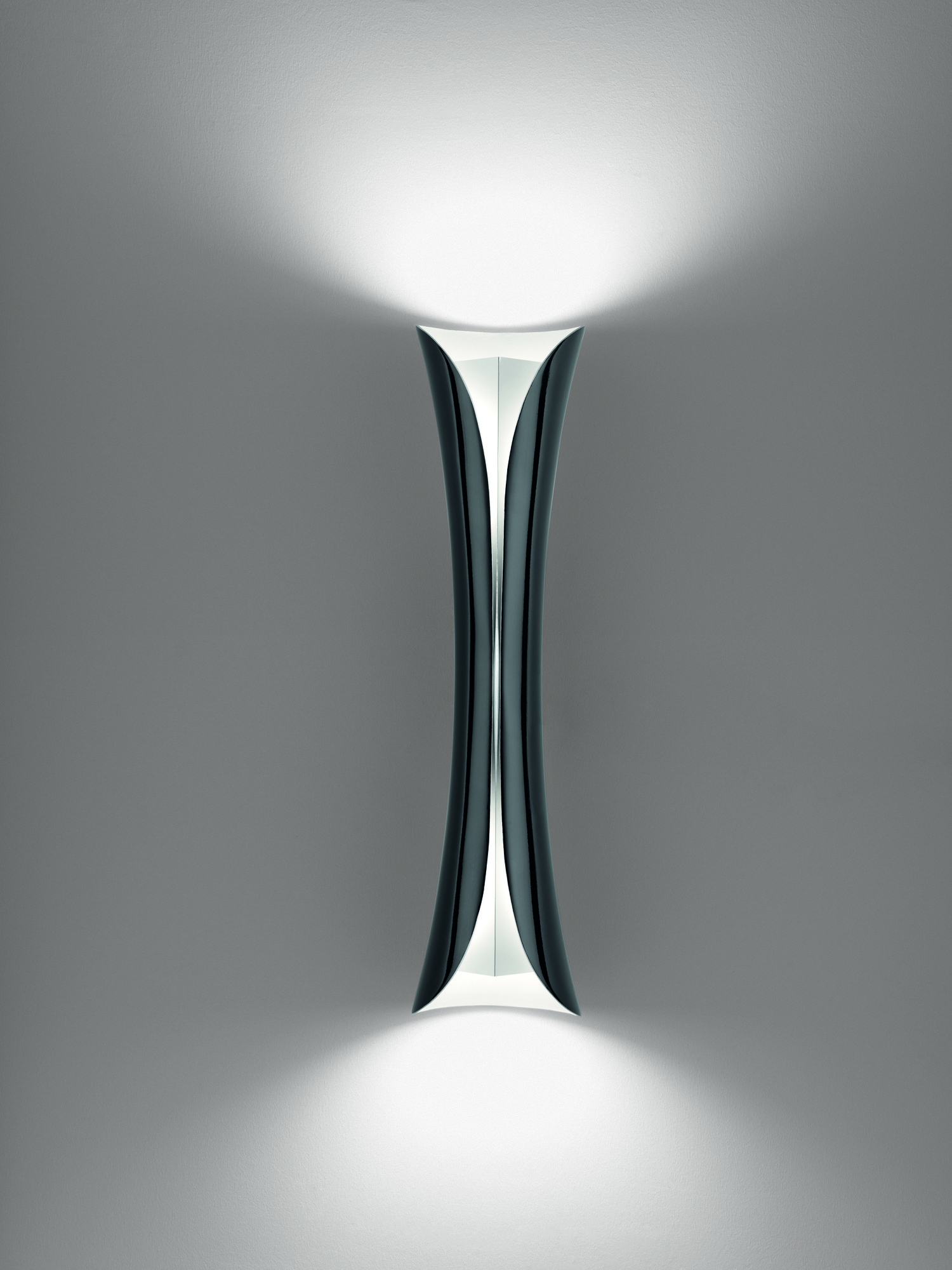 Cadmo LED Wall wall lamp Outer Black Inner White Artemide