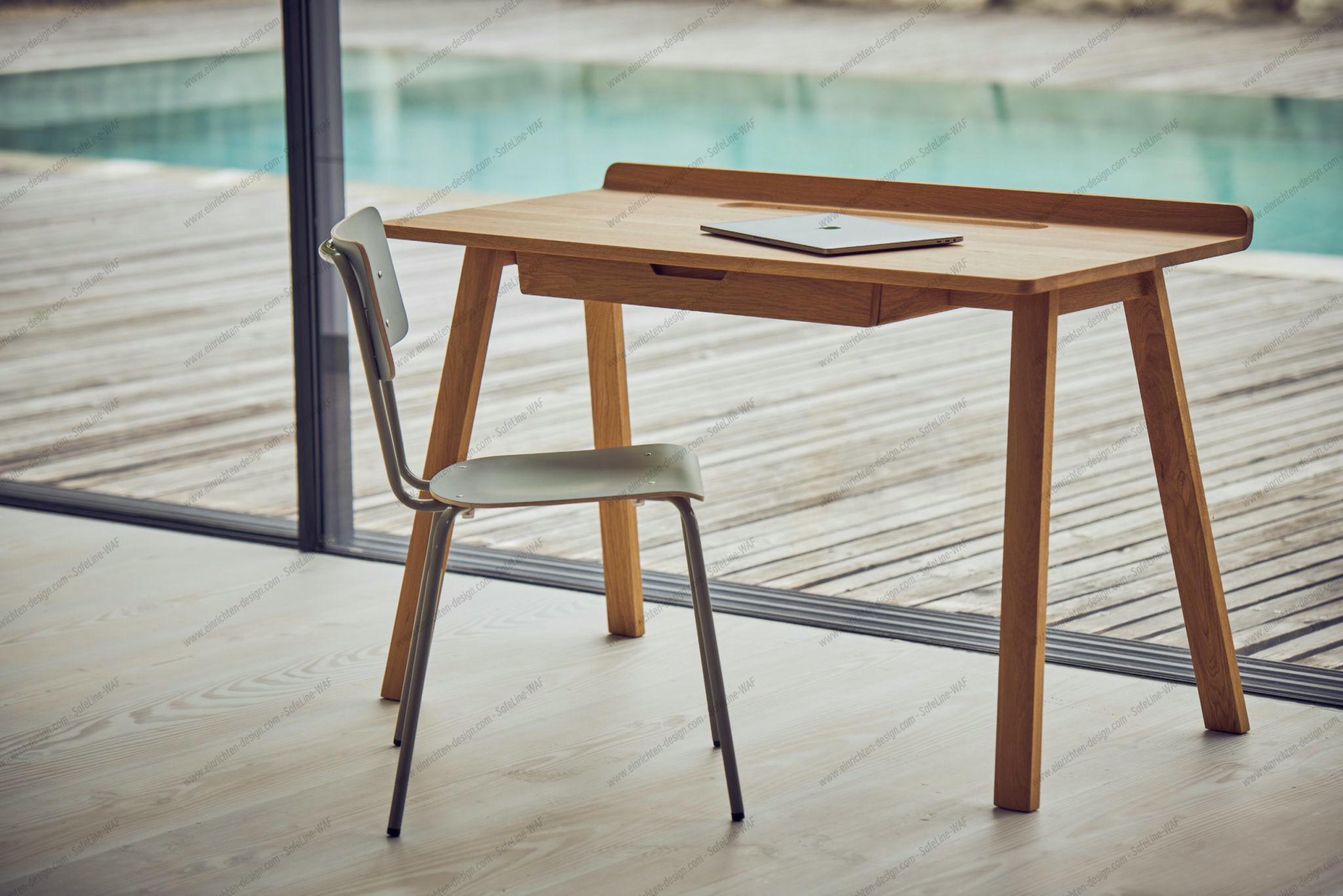 Nara writing table Jan Kurtz