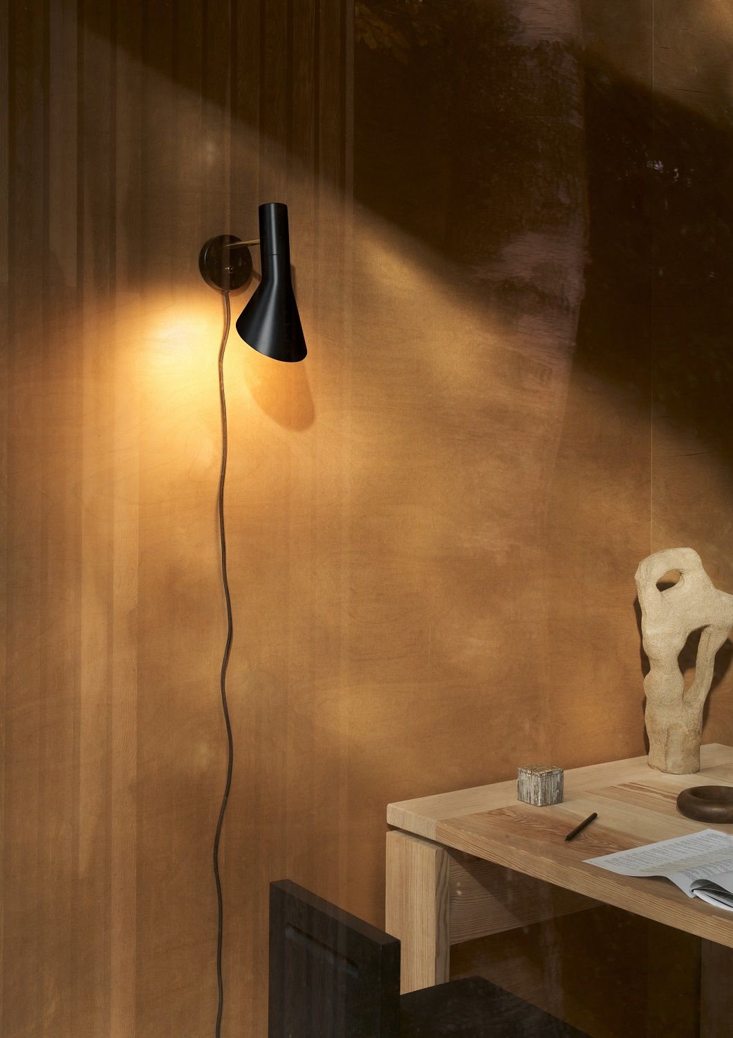 AJ Wall lamp Wall lamp brass Louis Poulsen 