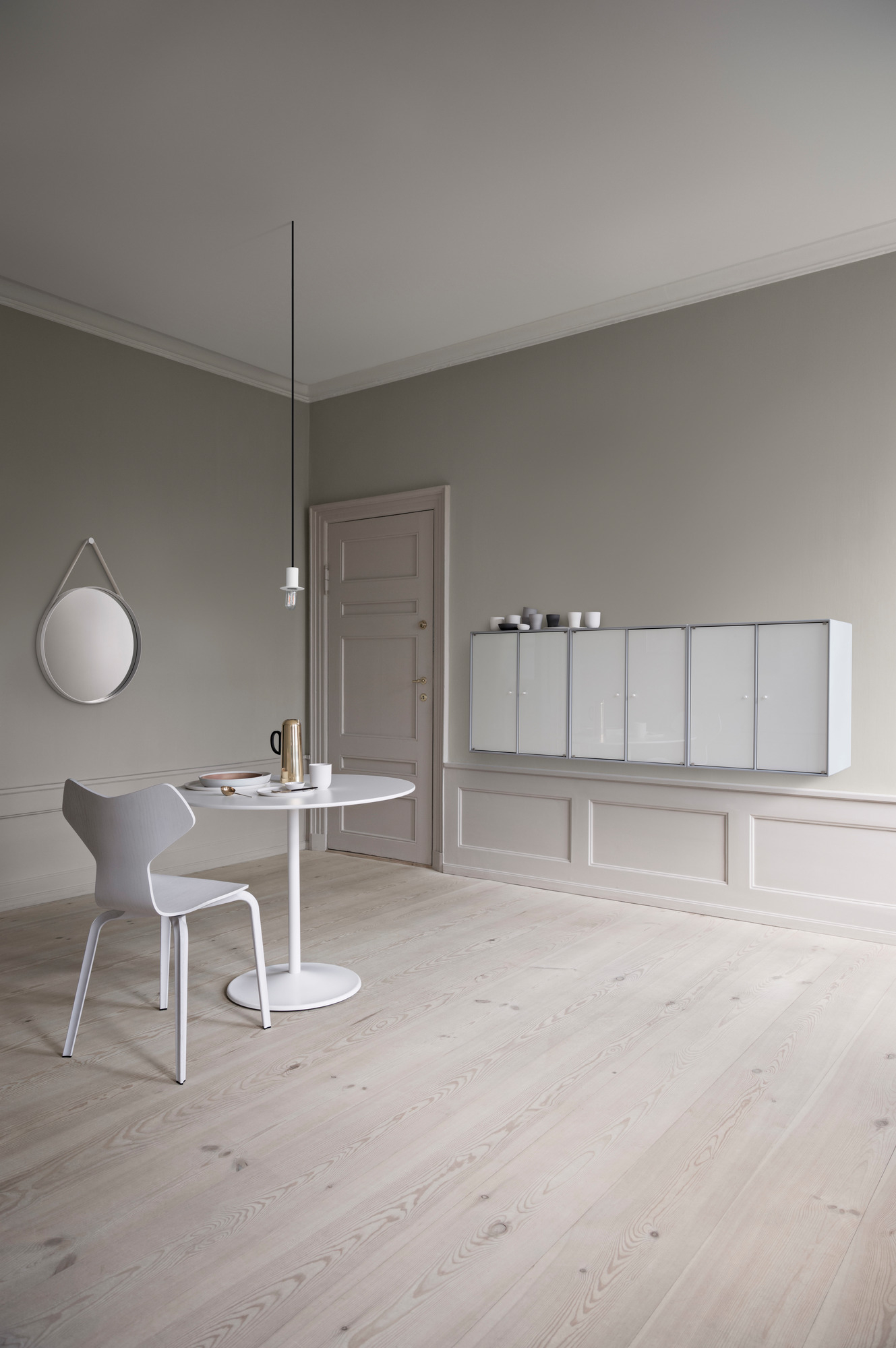 Panton Table Montana