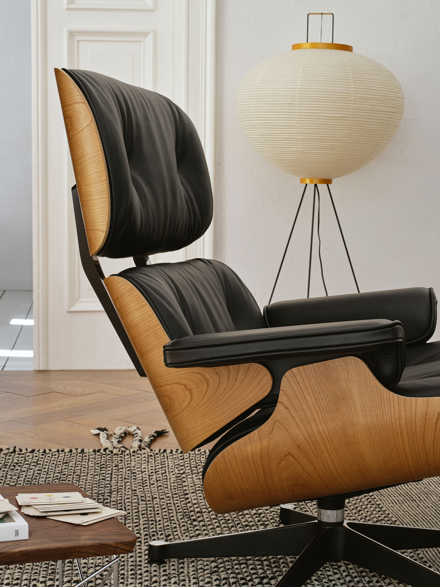 Eames Lounge Chair & Ottoman Armchair PREFERENTIAL COMBINATION Leather Premium Vitra Natural cherry tree