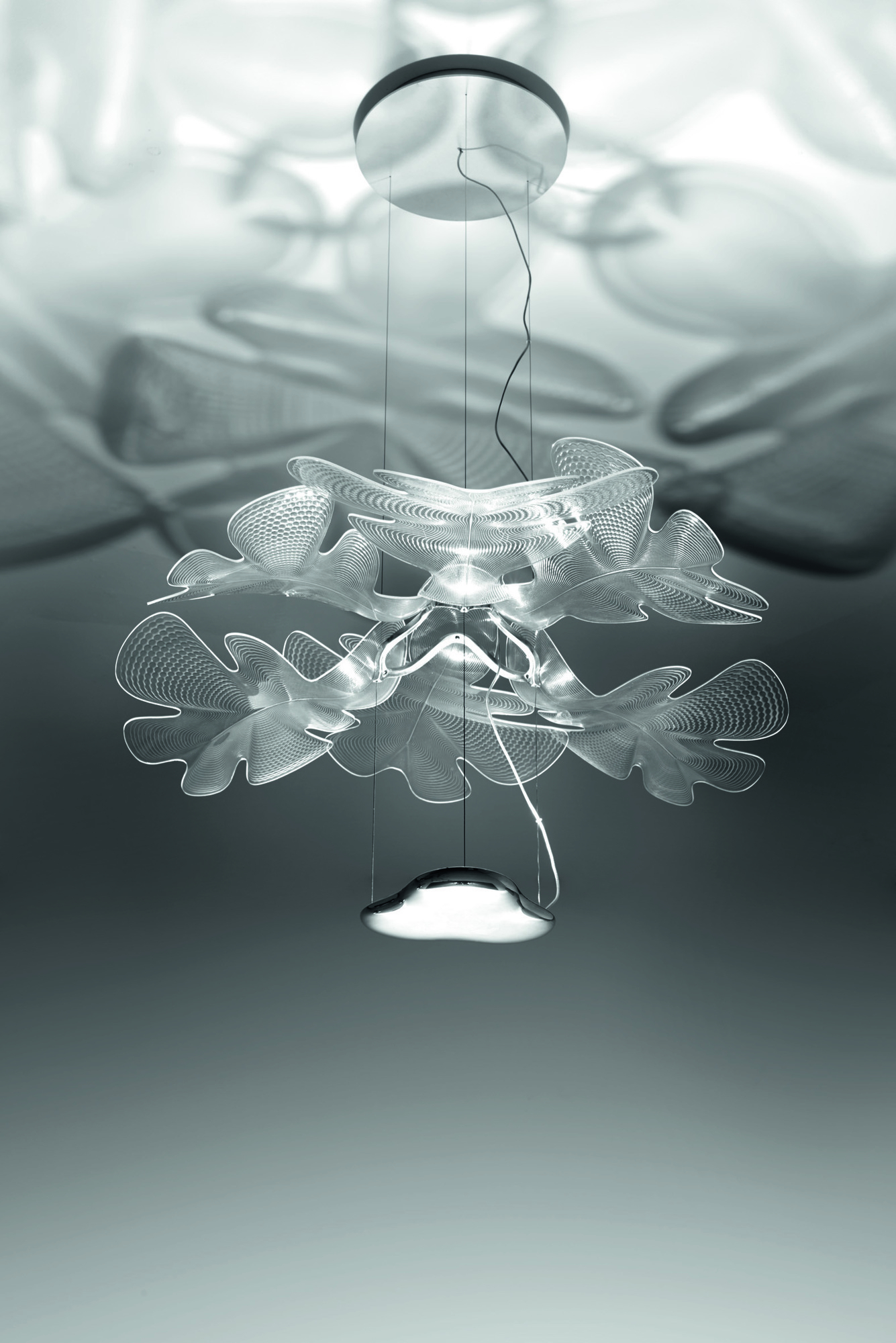 Chlorophilia pendant lamp structure chrome diffuser transparent Artemide