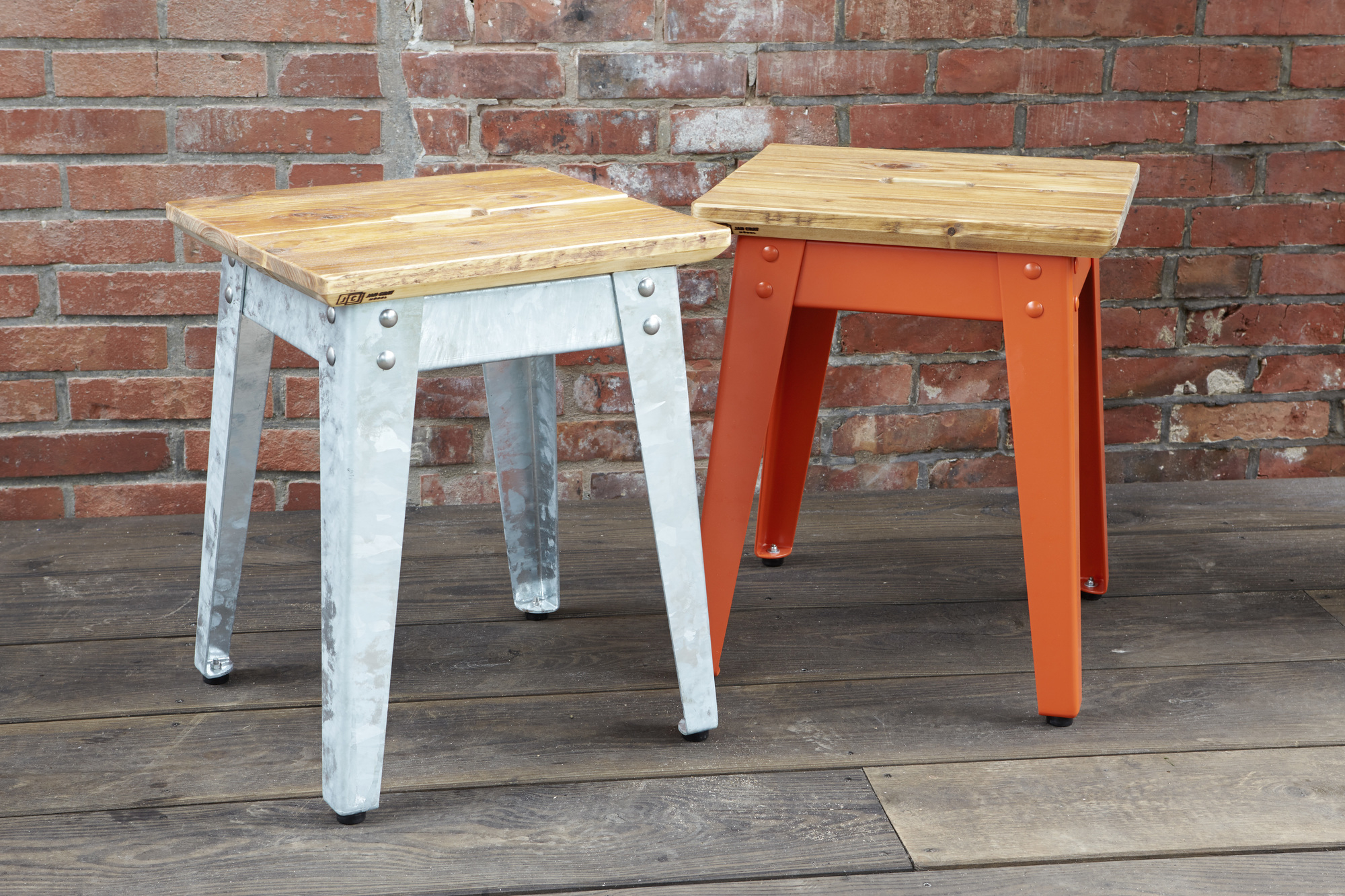 6Grad Outdoor Stool Jan Cray