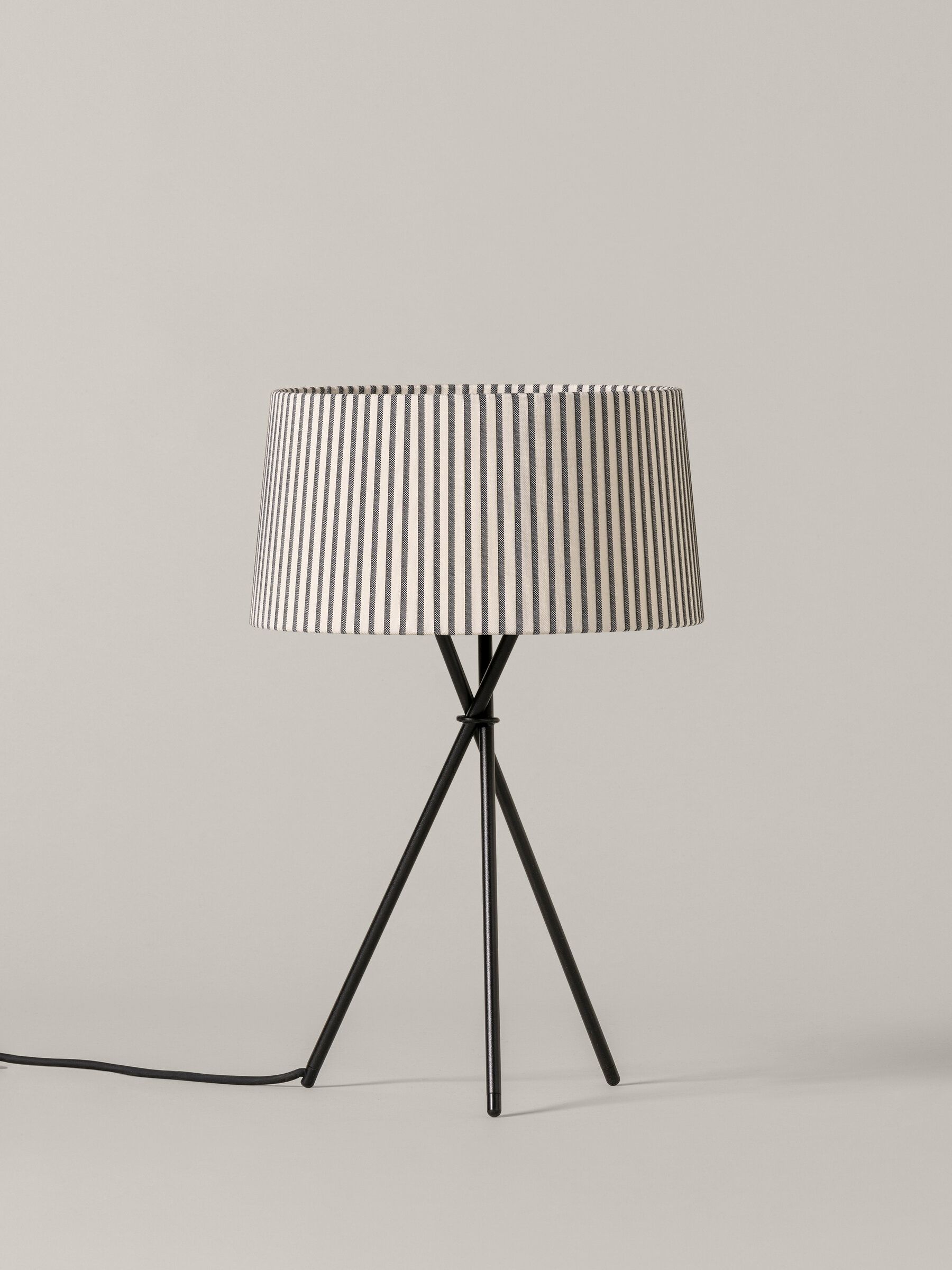 Tripode M3 Table Lamp Bretona Stripes Santa & Cole Tripode M3 Table Lamp Bretona Stripes Santa & Cole