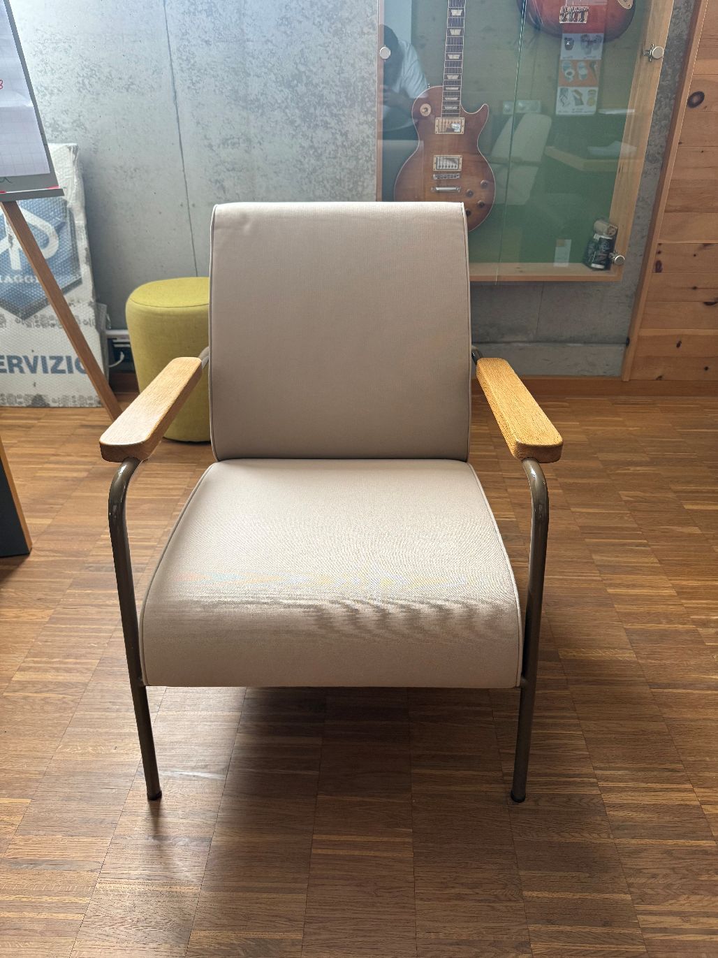 Vitra Salon Chair Display Model / Used Furniture