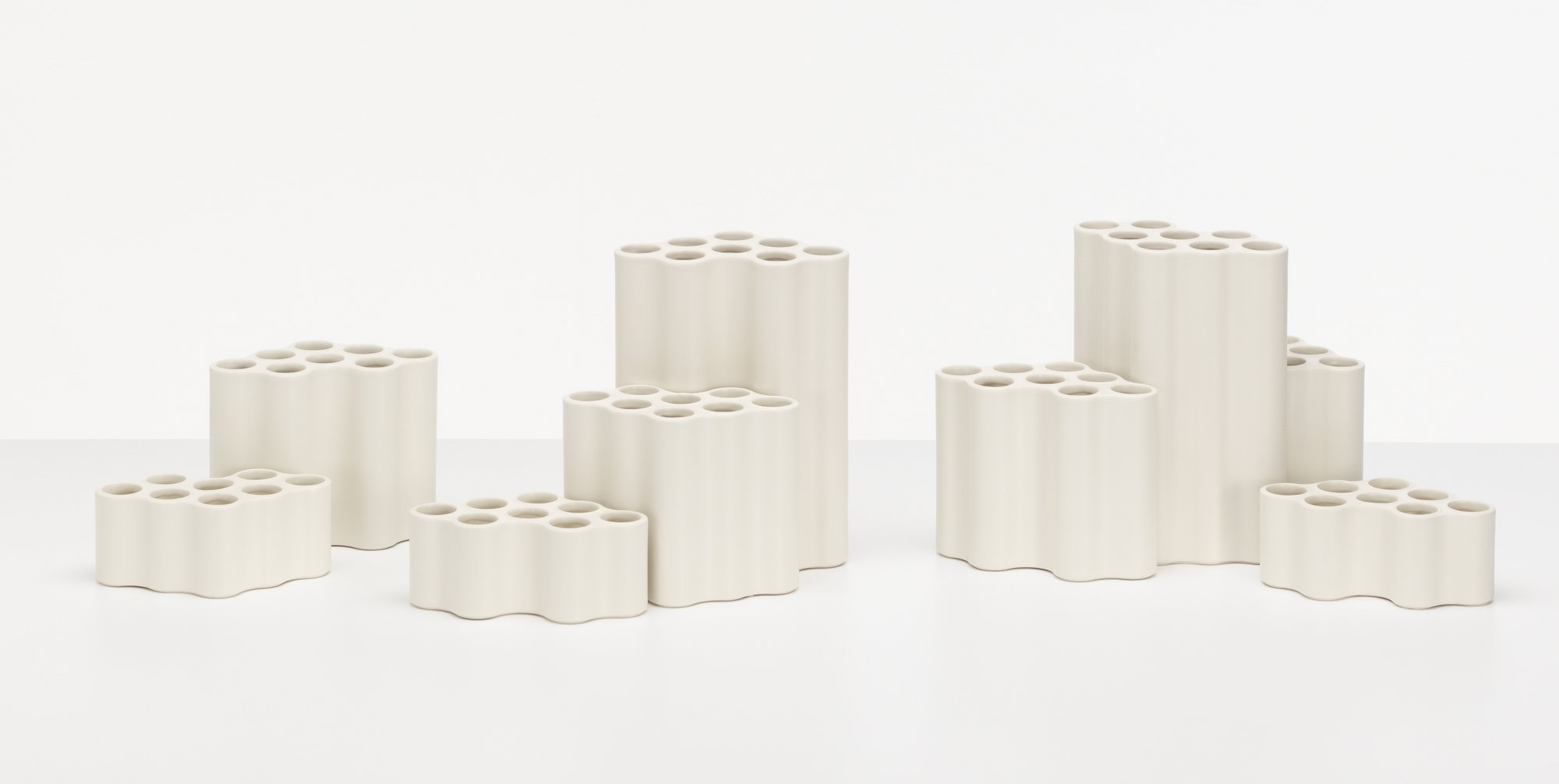 Ceramic vase Nuage Vitra