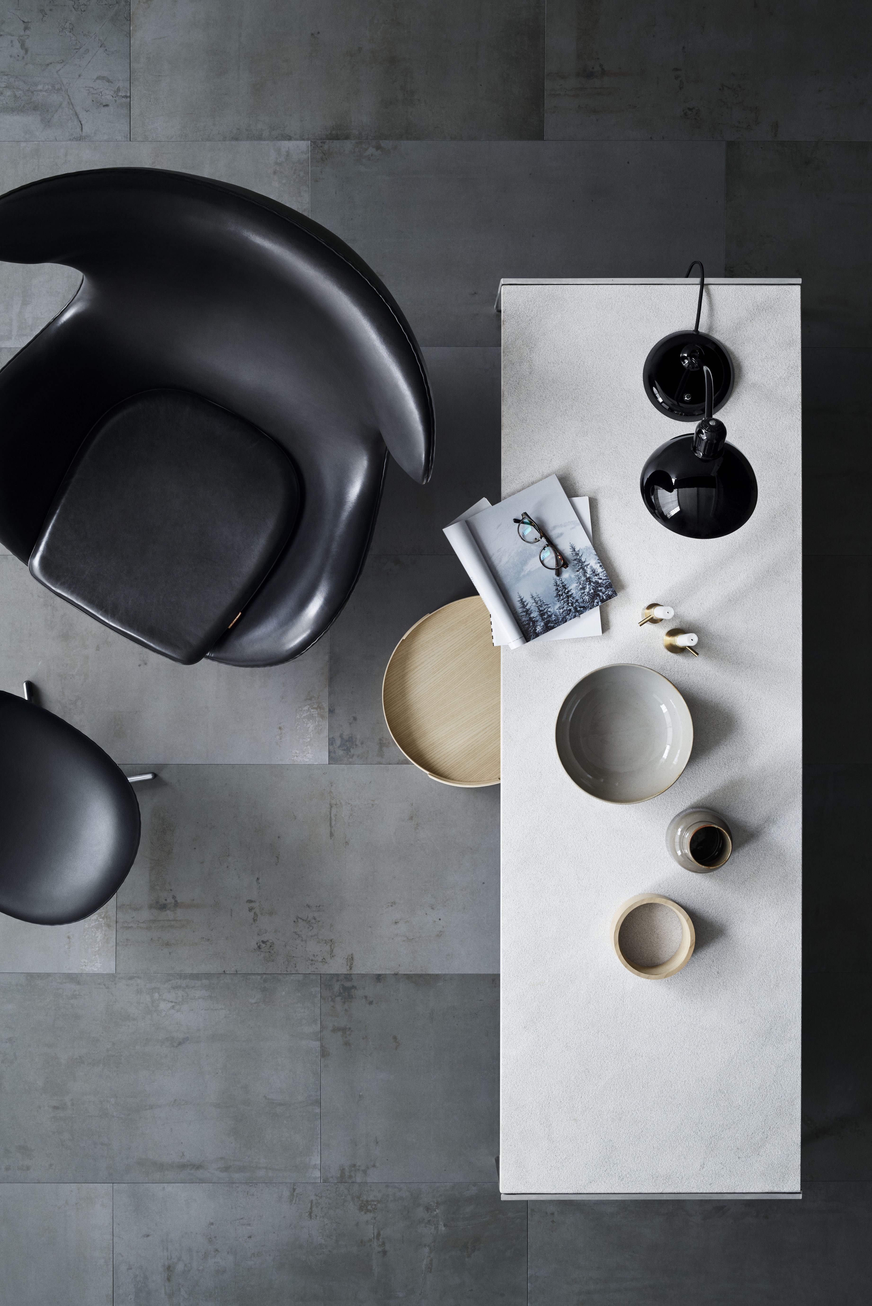 Egg Chair with stool special offer model Essential leather walnut Fritz Hansen SINGLE PIECES