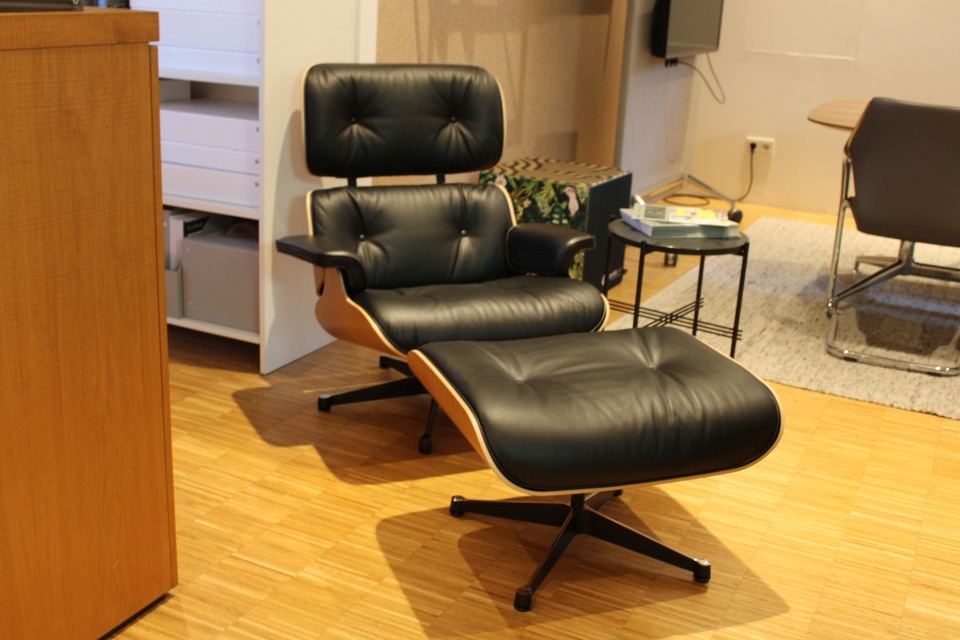 Eames Lounge Chair & Ottoman Sessel Vitra - AUSSTELLUNGSSTÜCK