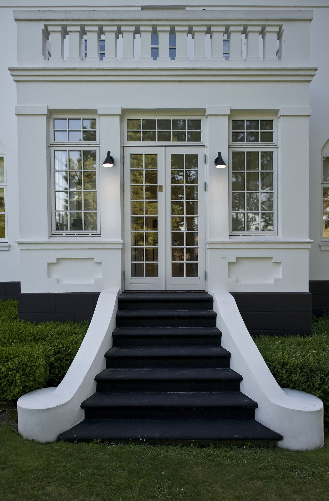 AJ 50 Outdoor Wall Light Louis Poulsen