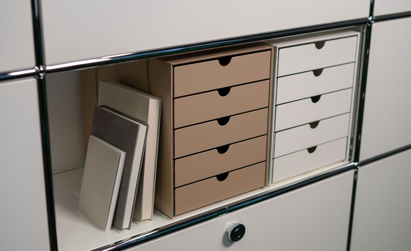 USM Haller Inos box set C4 with 5 closed trays Home Office