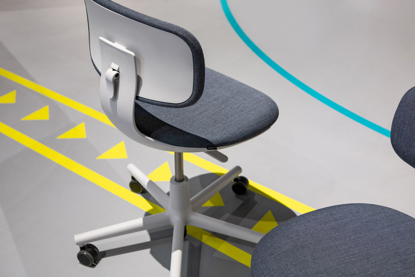 Rookie Office Swivel Chair Vitra