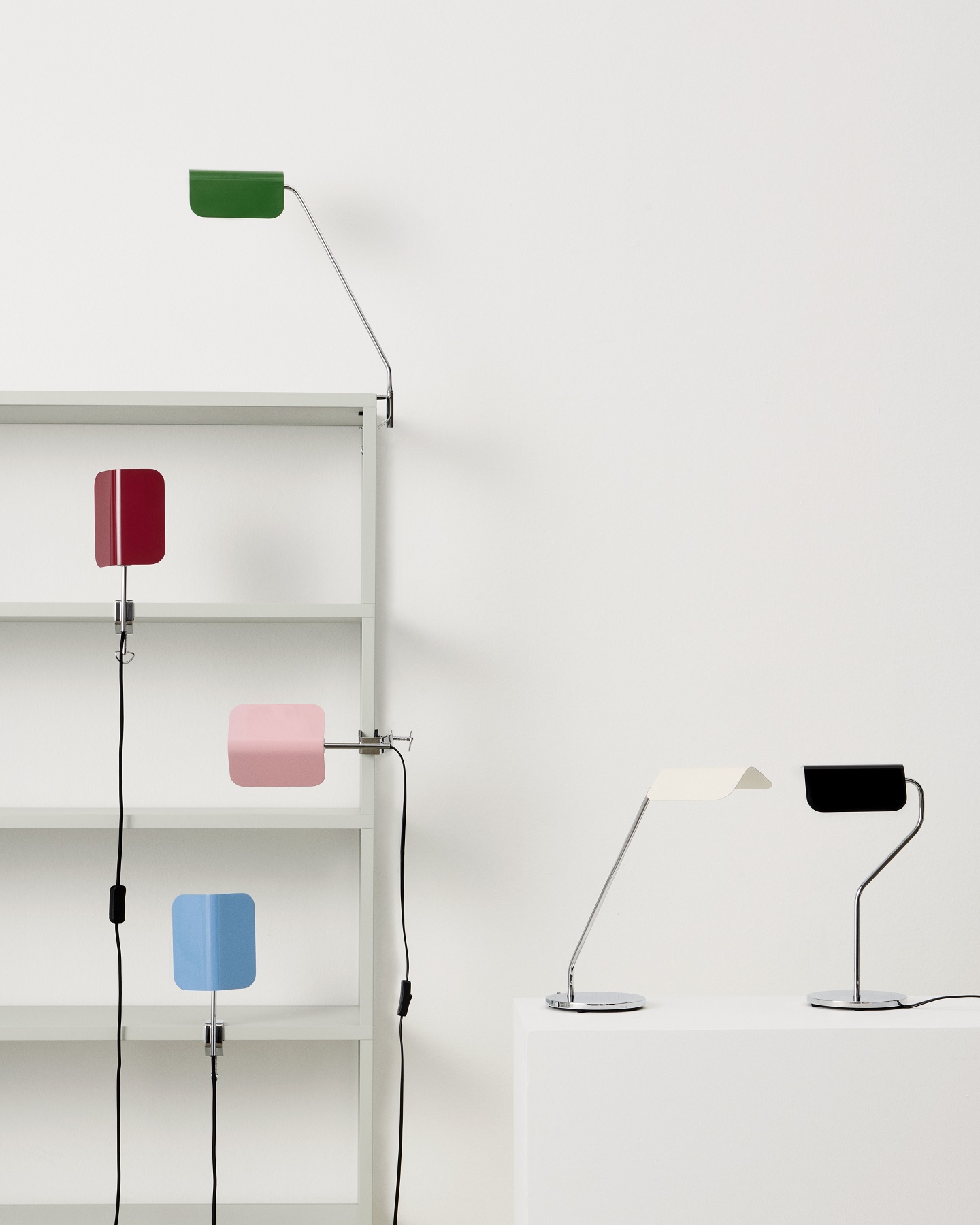 Apex Table Lamp Oyster Table Lamp Hay