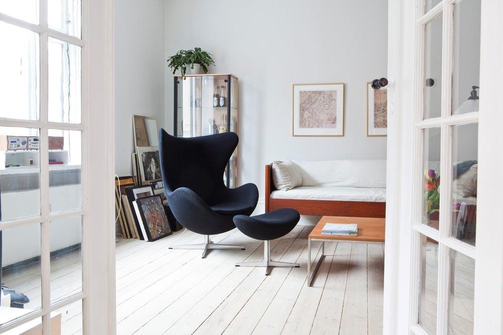The Egg / Egg Chair Stool Fritz Hansen  