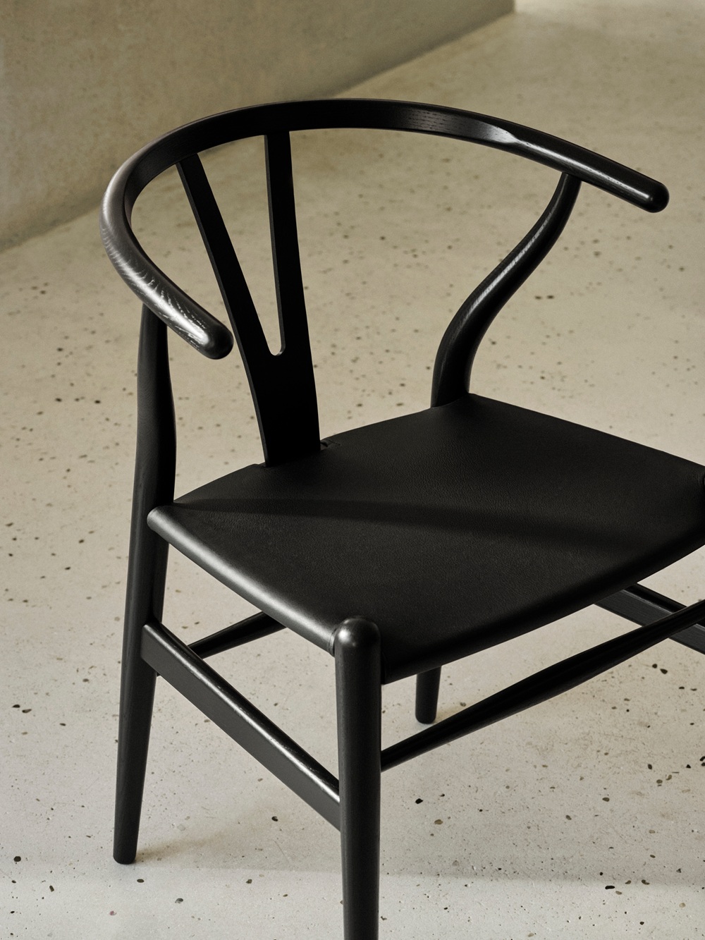 CH24P Wishbone Chair / Y-Chair by Carl Hansen & Søn