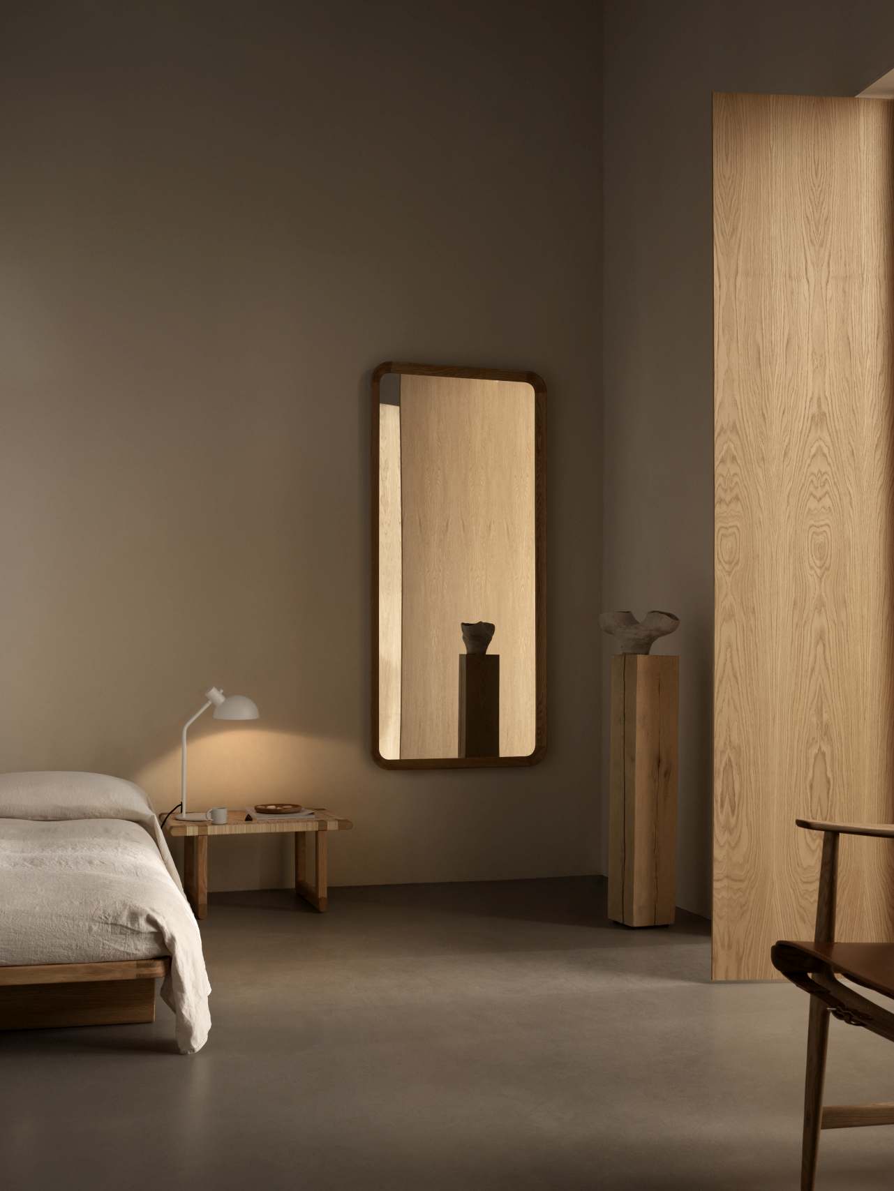 VLA62 Radio House Mirror Mirror Carl Hansen & Søn