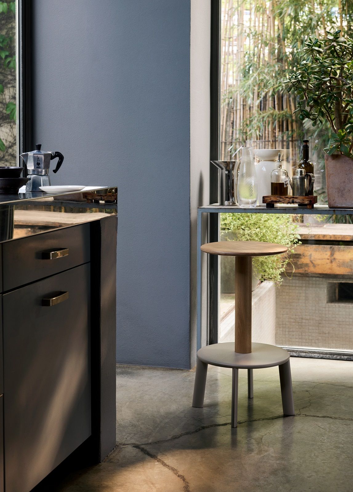 Massif AV39 / AV40 Stool AndTradition
