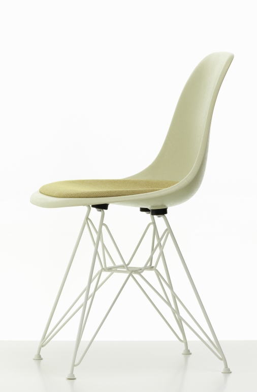 Eames Fiberglass Chair DSR Chair with Seat cushion Vitra