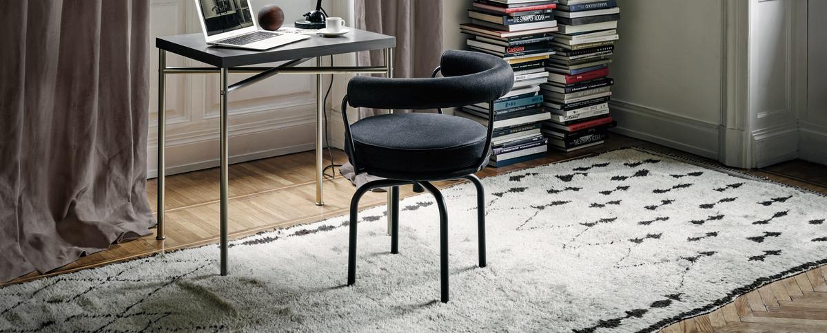 7 Fauteuil Tournant Swivel Armchair Cassina