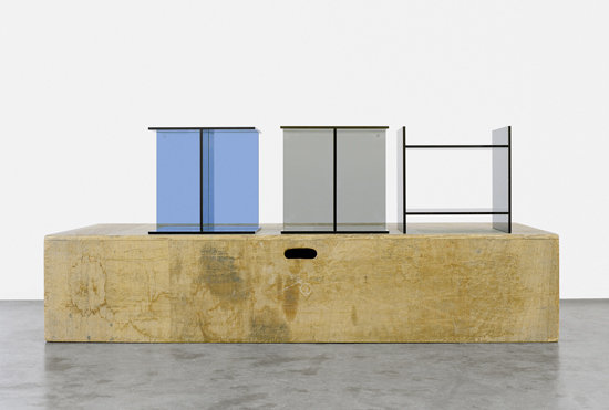 CT08 Vier side table by Philipp Mainzer e15