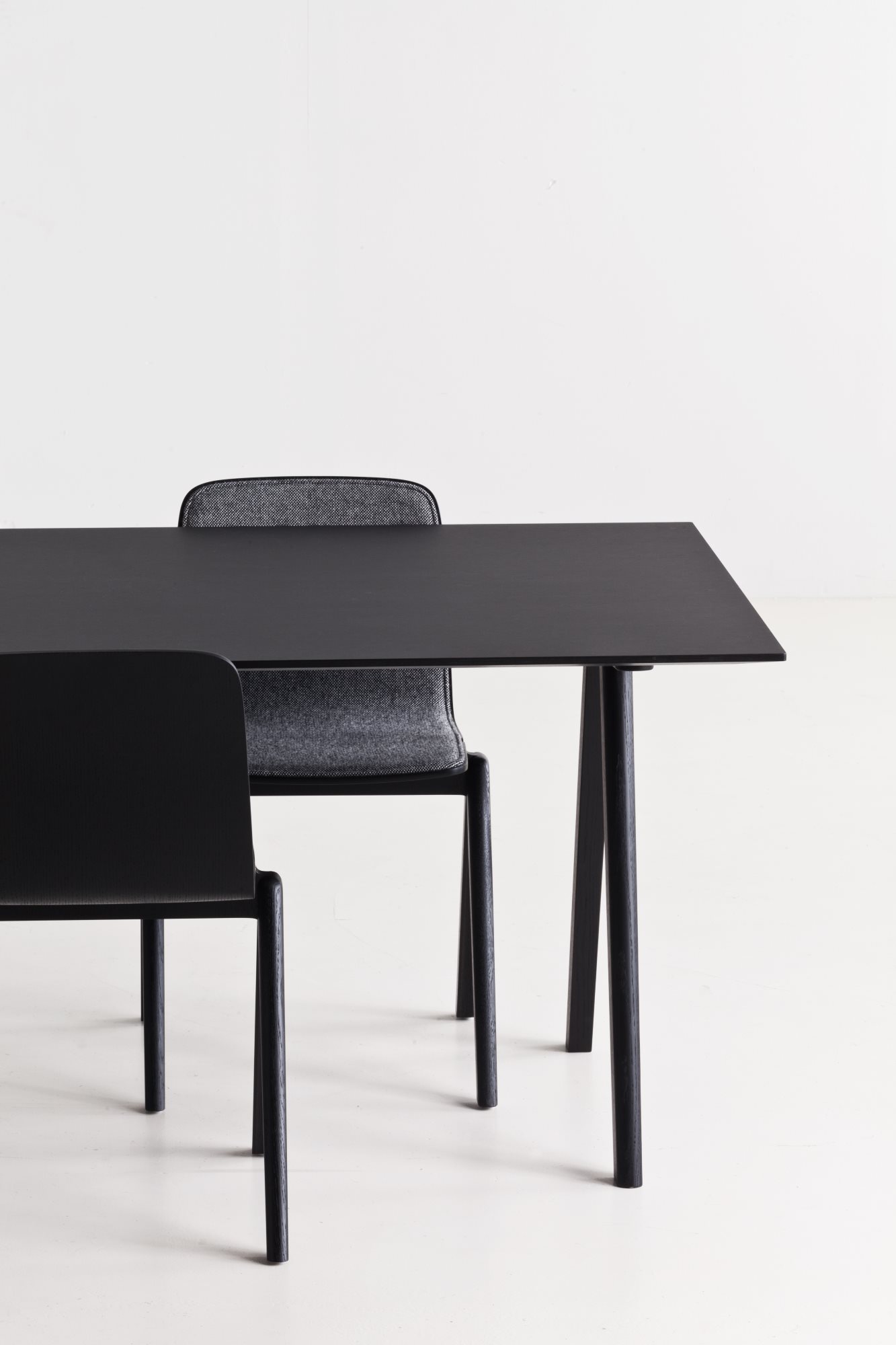 Copenhague Desk Table CPH 10 Hay Oak water-based lacquer / top linoleum off white MDF edge