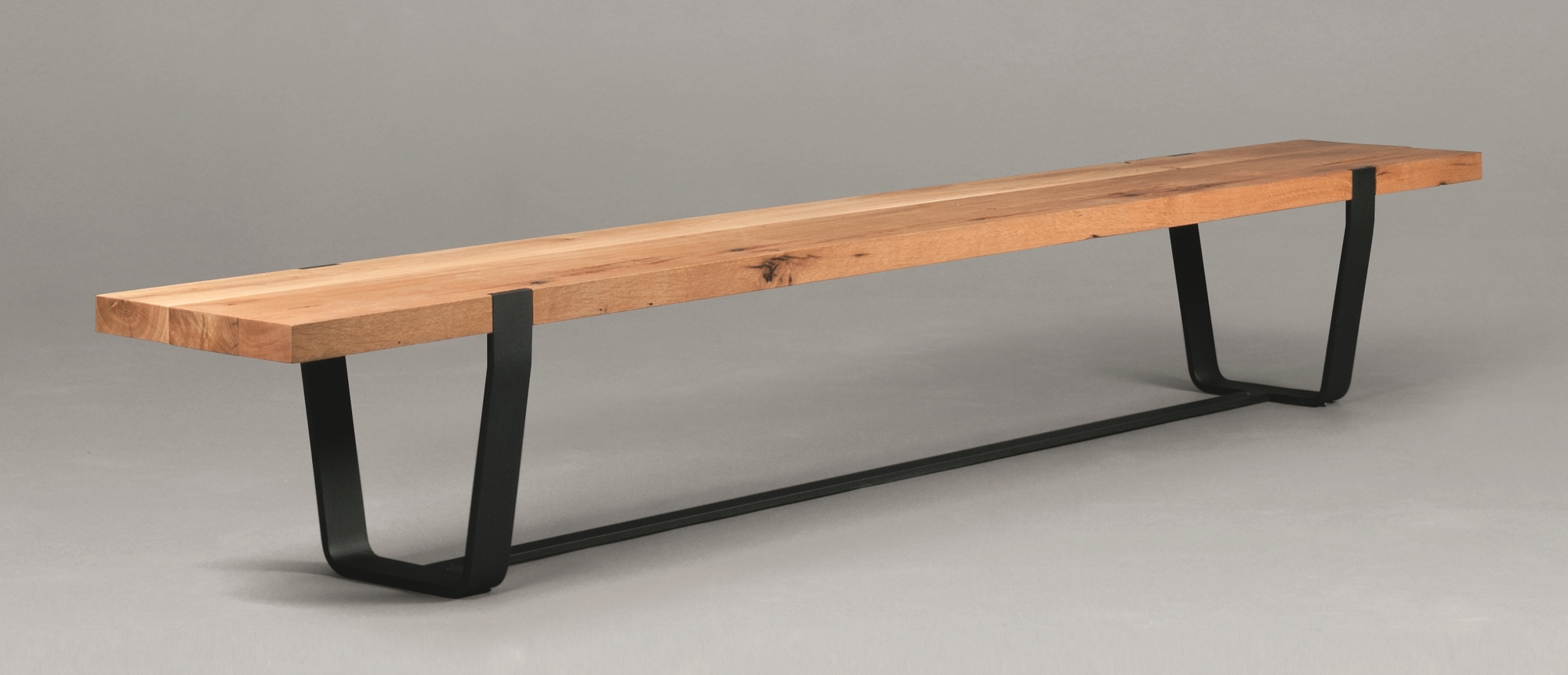 BB 11 Clamp Table Walnut Janua