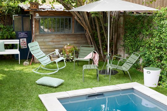 Luxembourg outdoor side table / foot stool Fermob