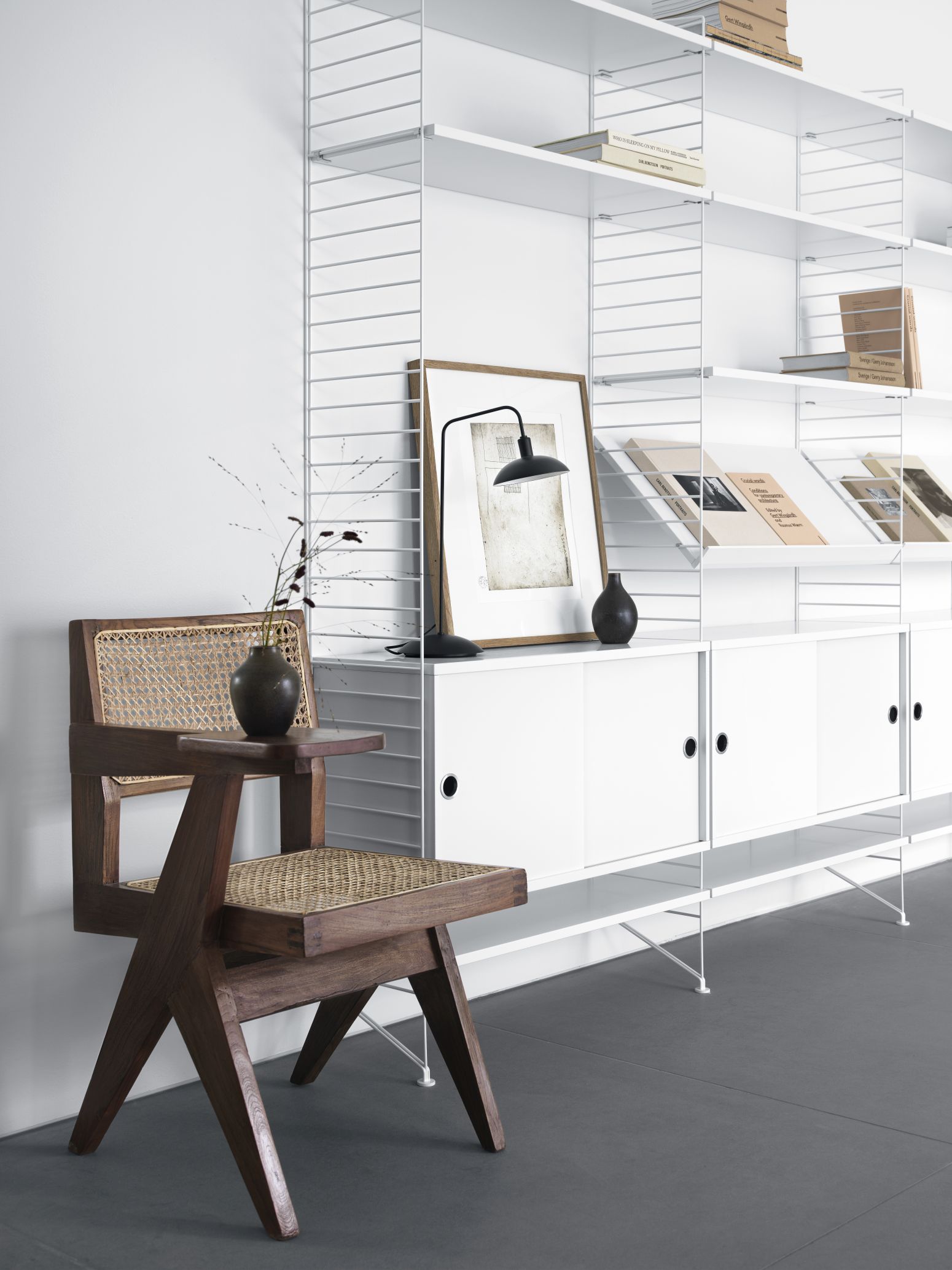 Single Piece Floor Ladder H 200 cm String Furniture