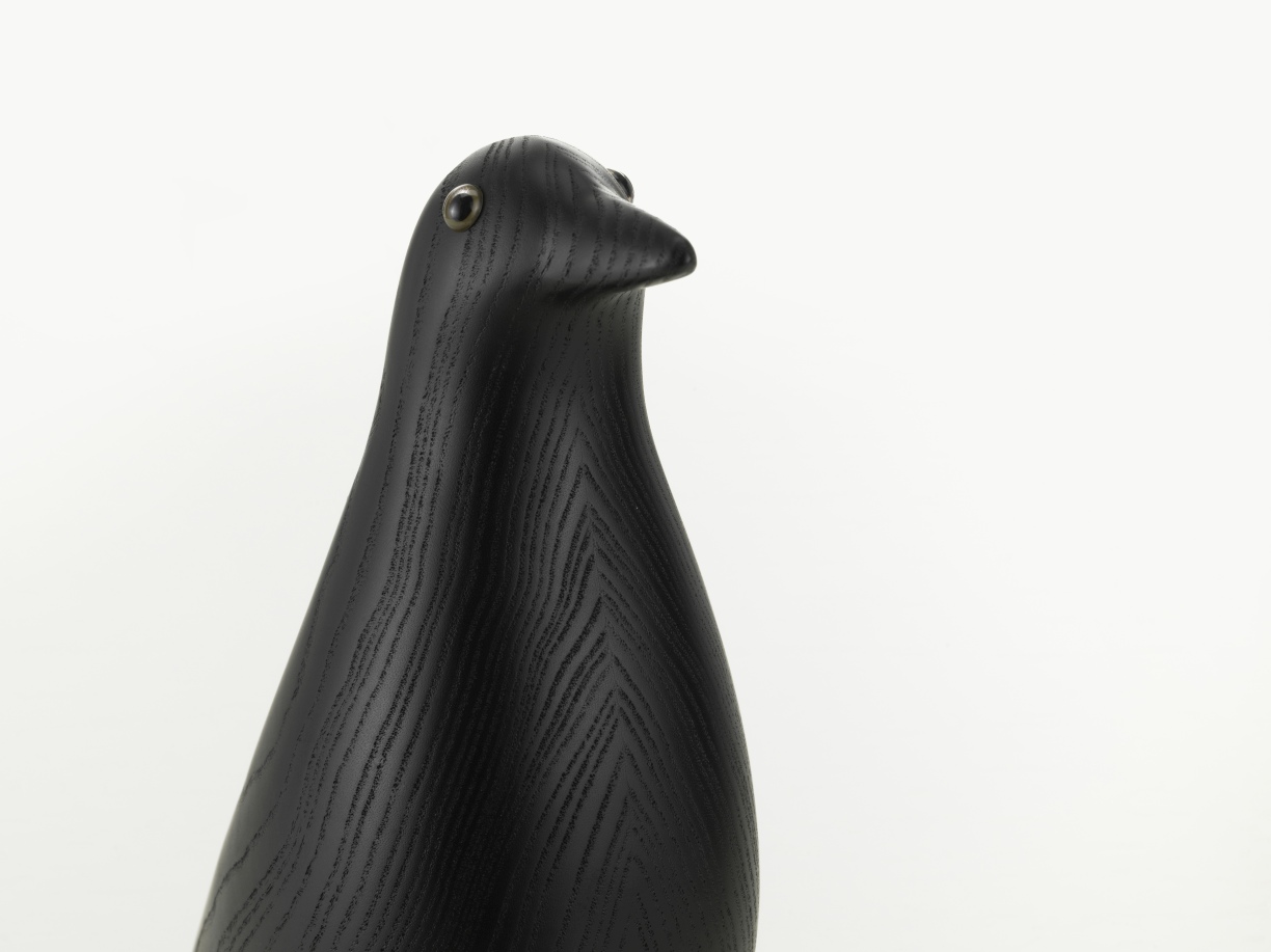 Eames House Bird Sculpture Ash black Vitra 
