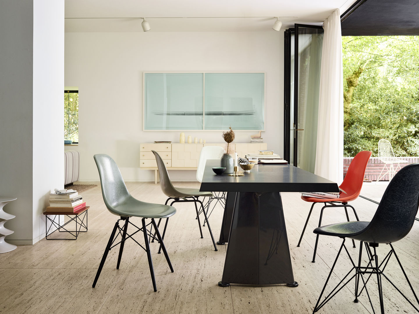 Eames Fiberglass Chair DSW Chair Vitra 