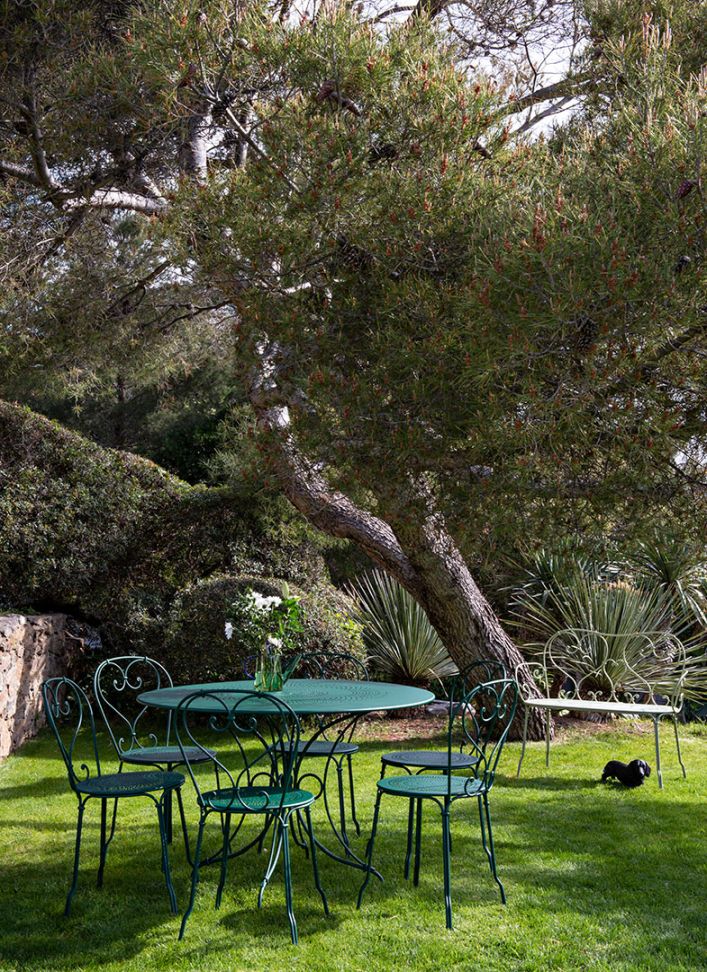 1900 Table Ø 117 cm Outdoor Fermob 1900 Table Ø 117 cm Outdoor Fermob
