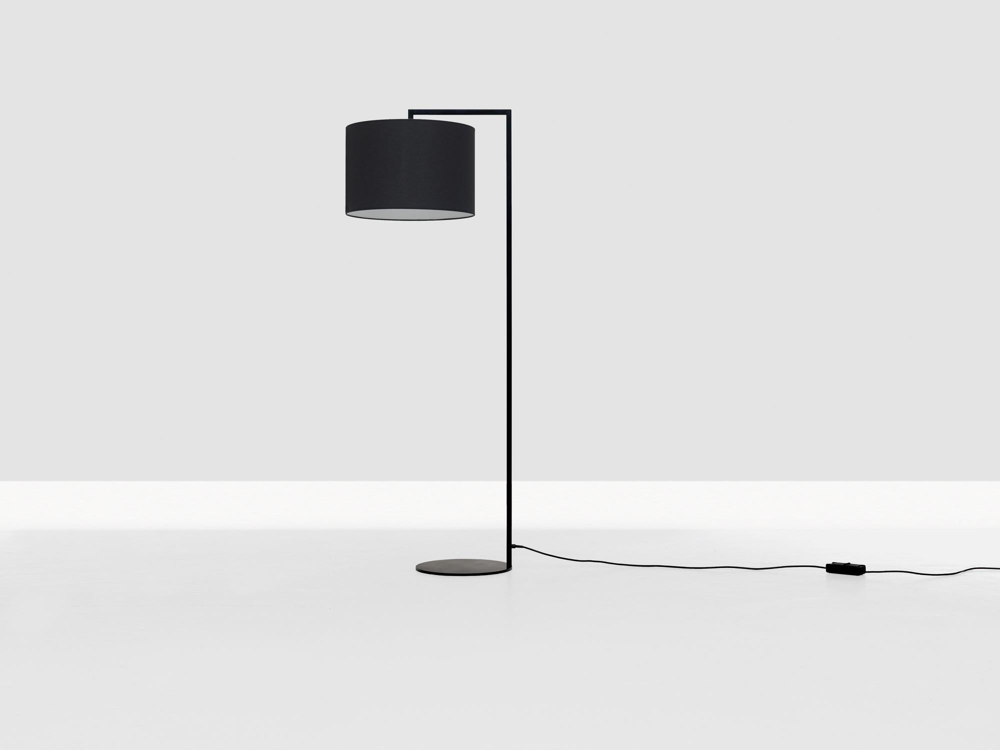 Read Noon floor lamp black Zeitraum