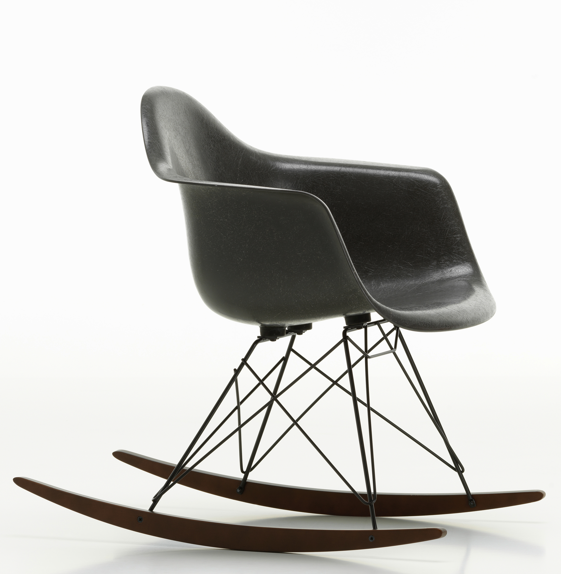 Eames Fibreglass Arm Rocking Chair RAR Rocking Chair Vitra