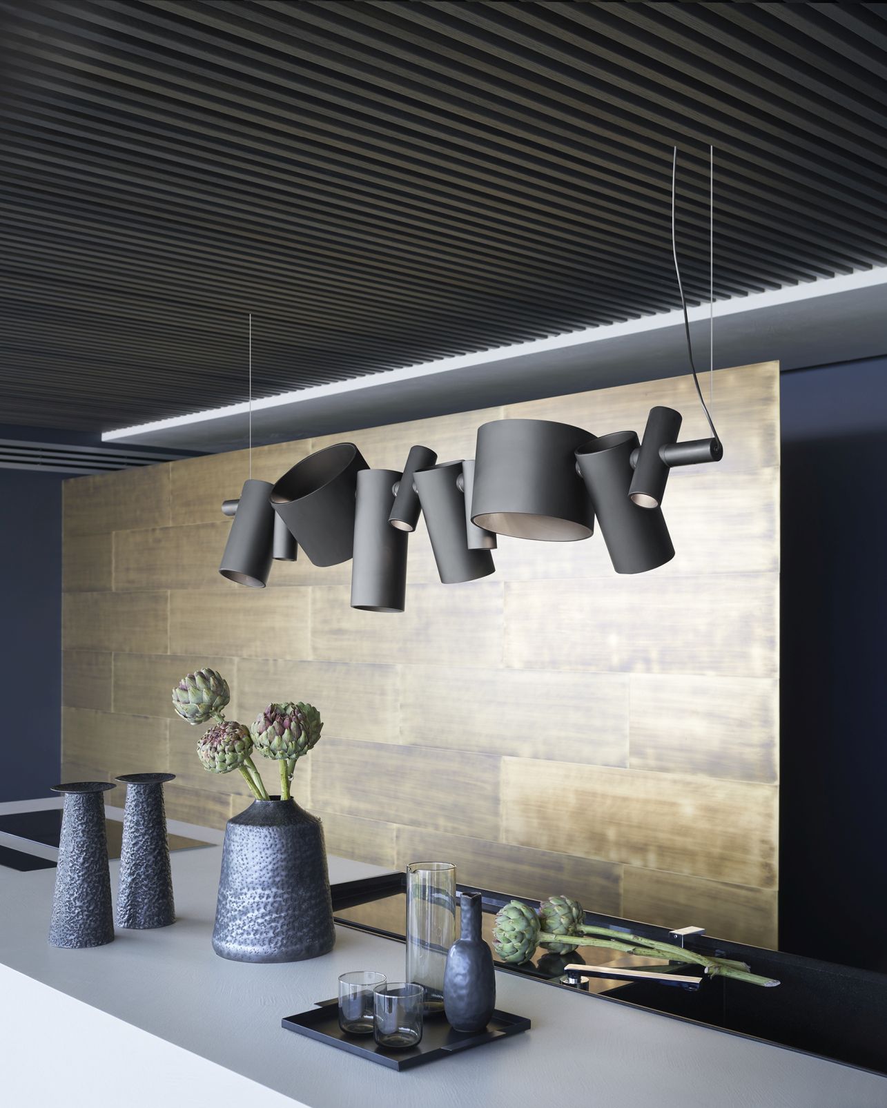 Dancing Queen 456 pendant light Oluce