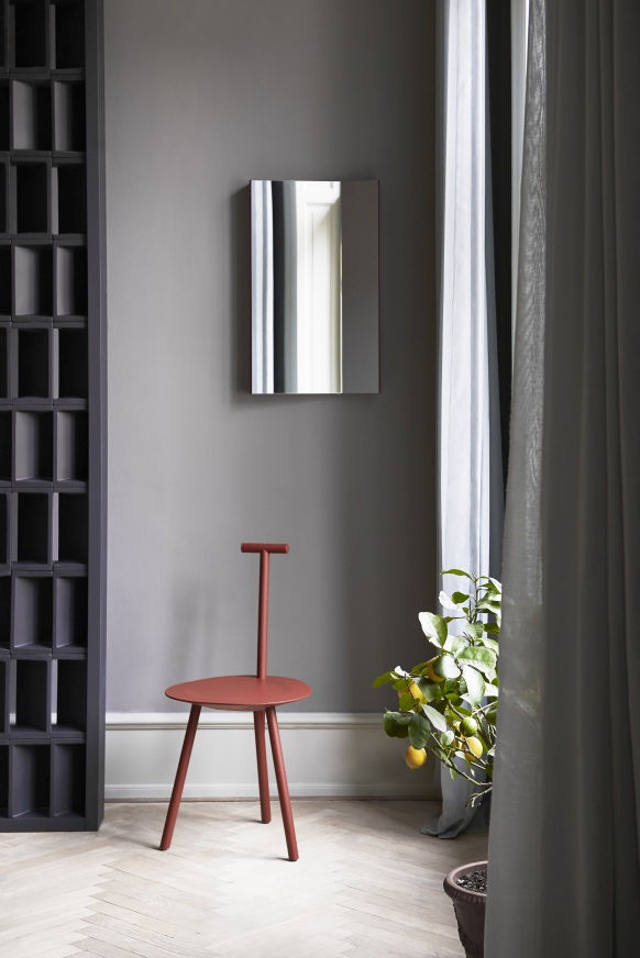 Mimesis Mirror Mirror Please Wait to be Seated