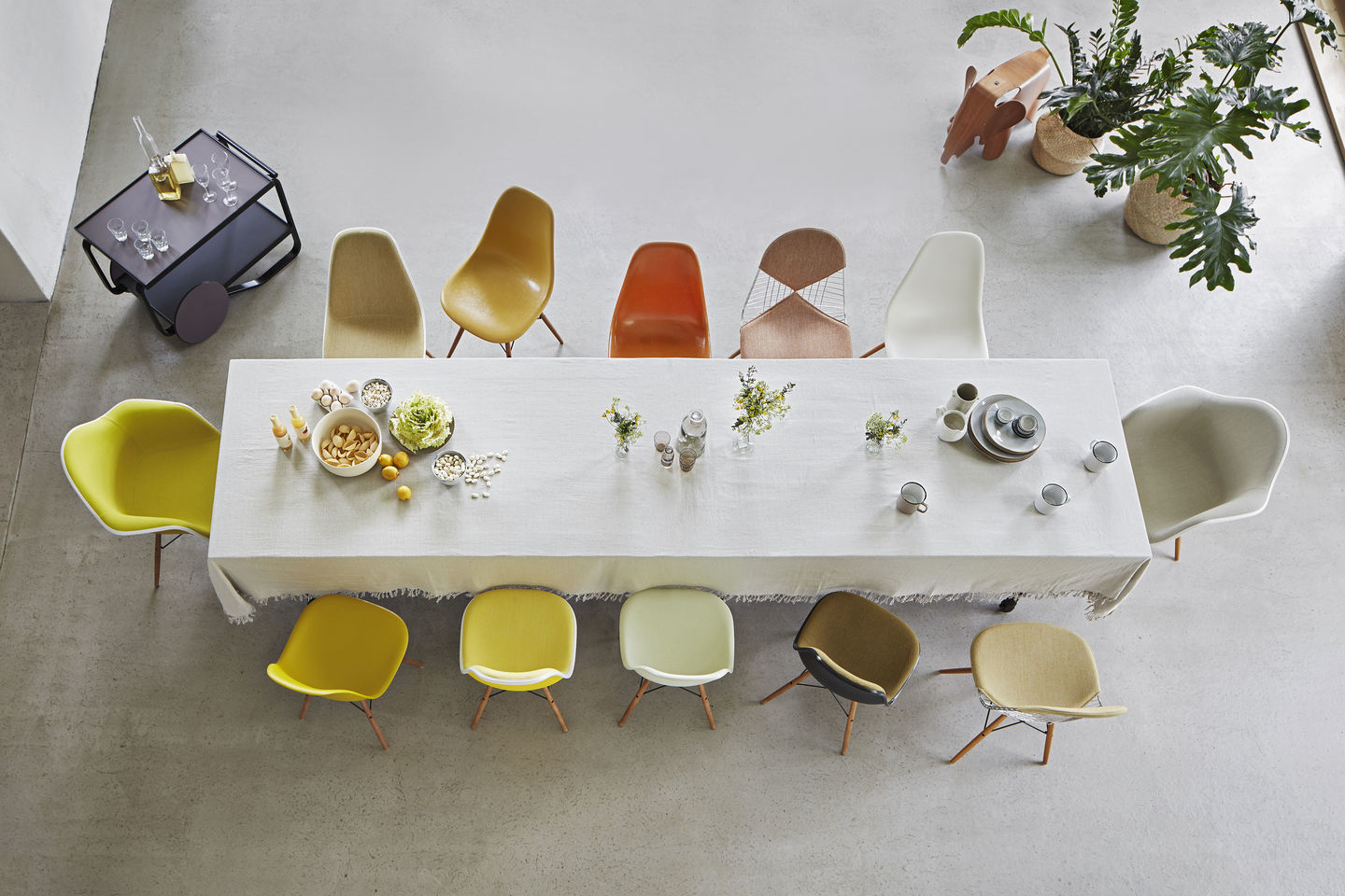 Eames Plastic Side Chair DSW Chair Vitra Maple dark - tender pink