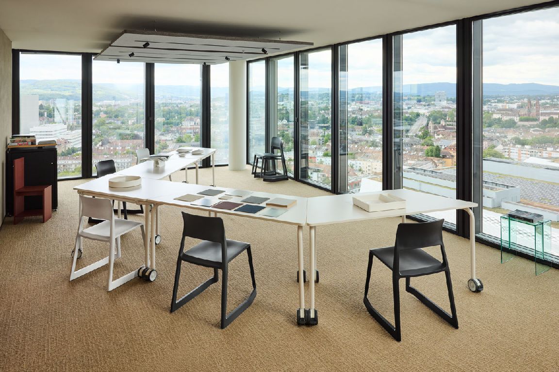 Scout Summit meeting table Vitra