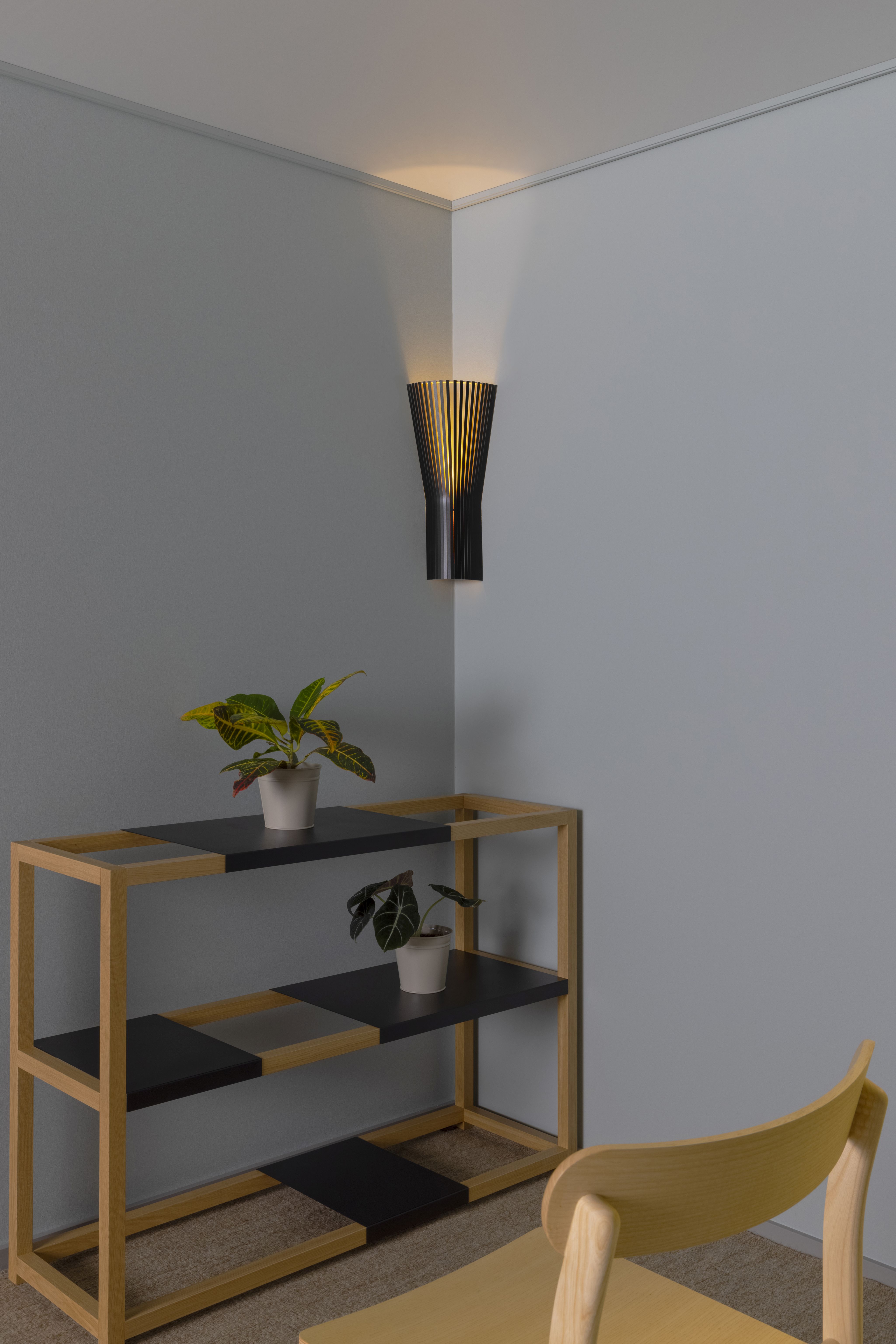 Secto 4237 corner lamp Secto Design