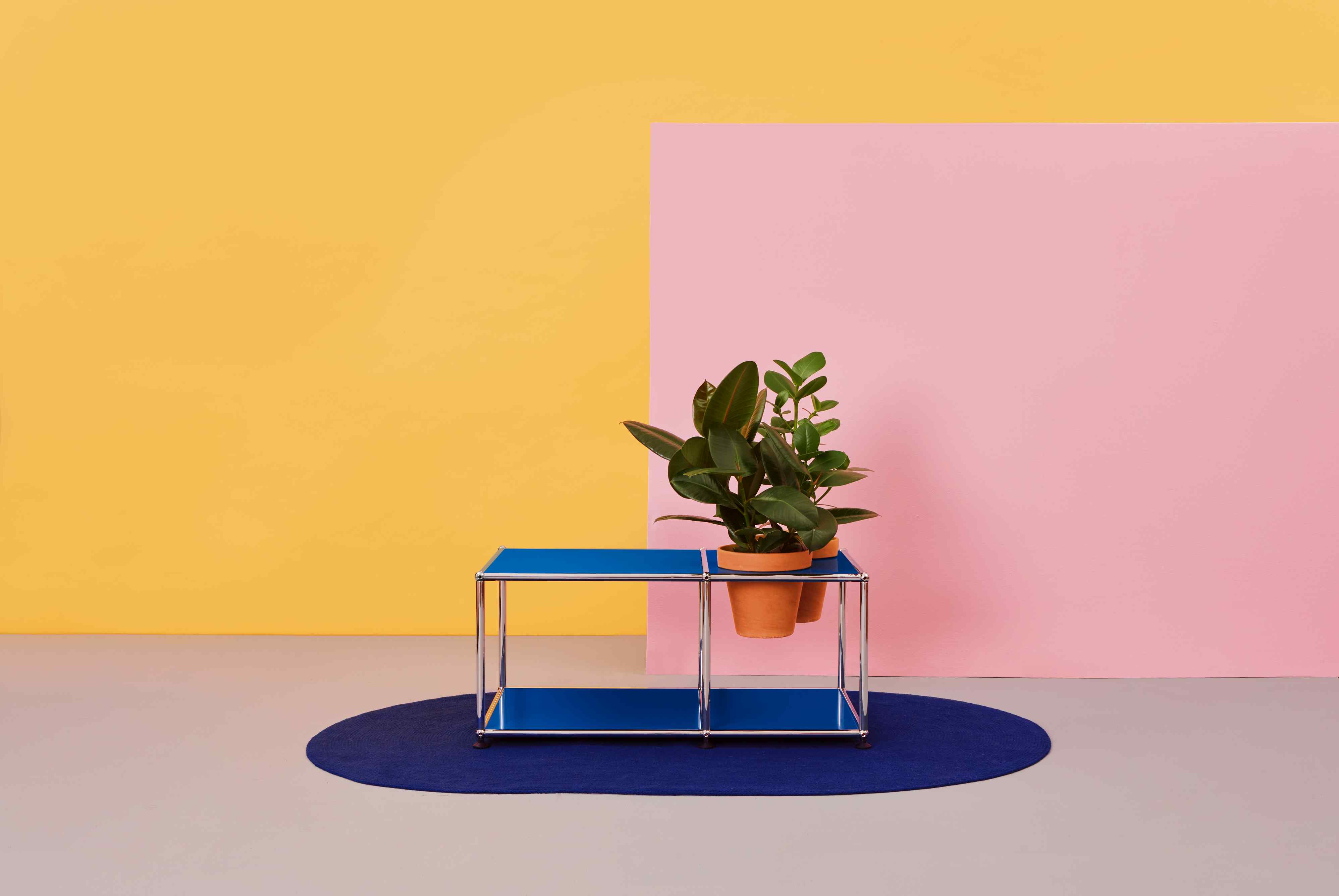 Plant worlds Side table USM Haller Golden yellow