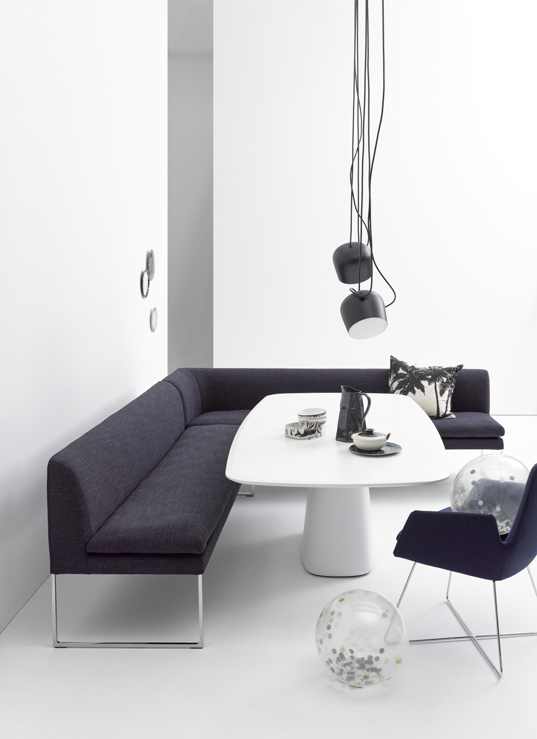 Mell Upholstered Bench Cor