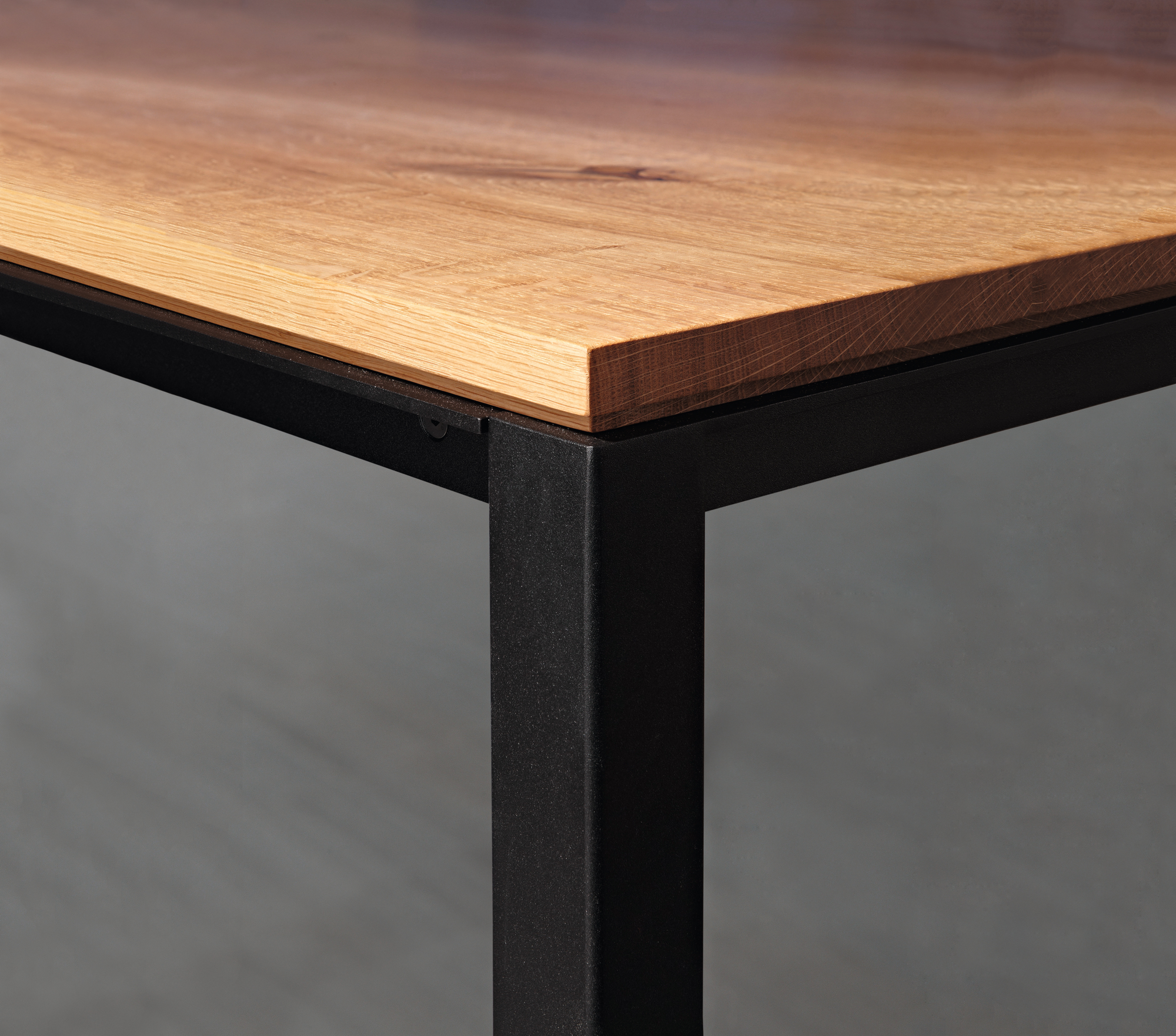 S 600 table oak Janua