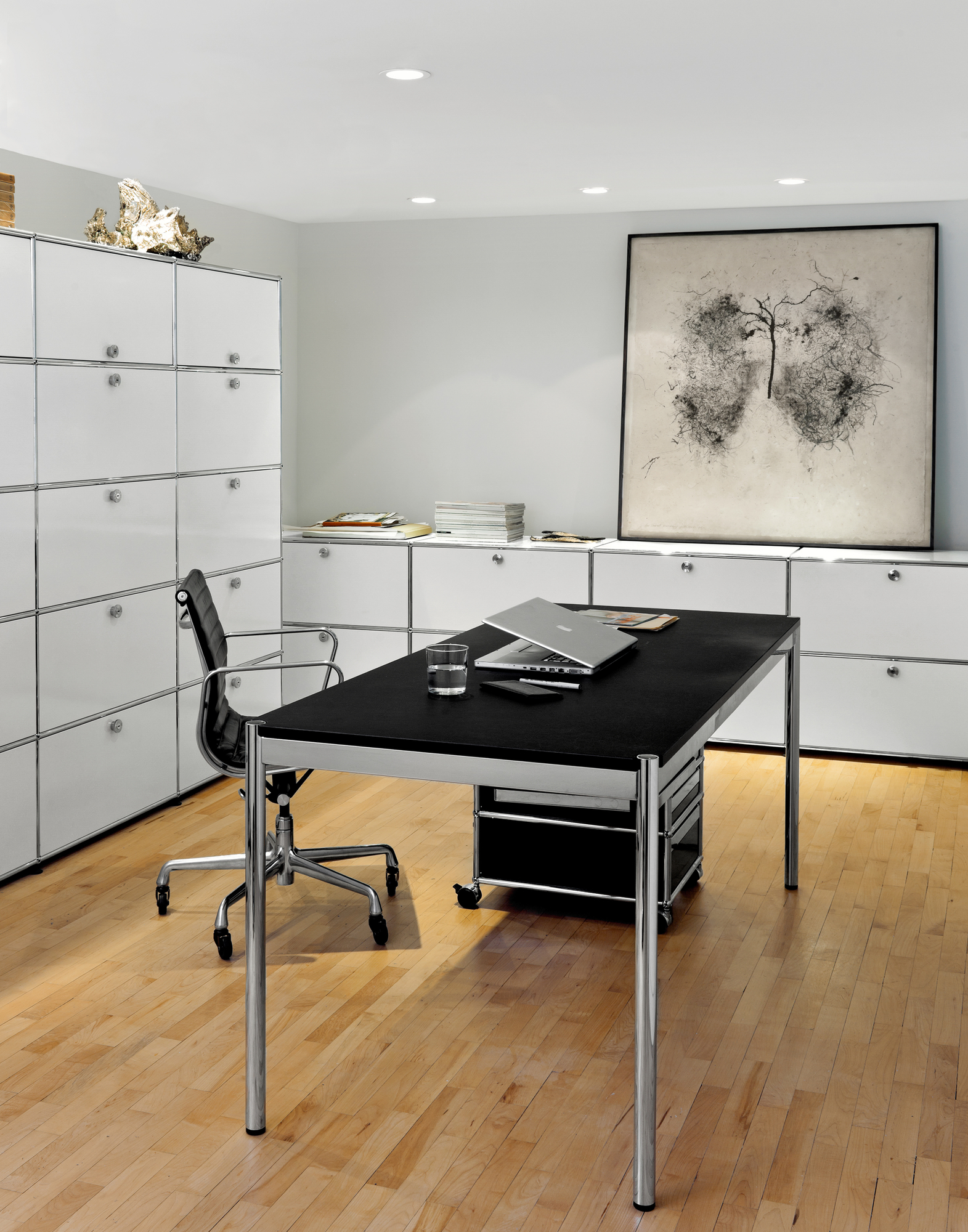 USM Haller Tisch 175 x 100 cm eiche furniert, lackiert schwarz