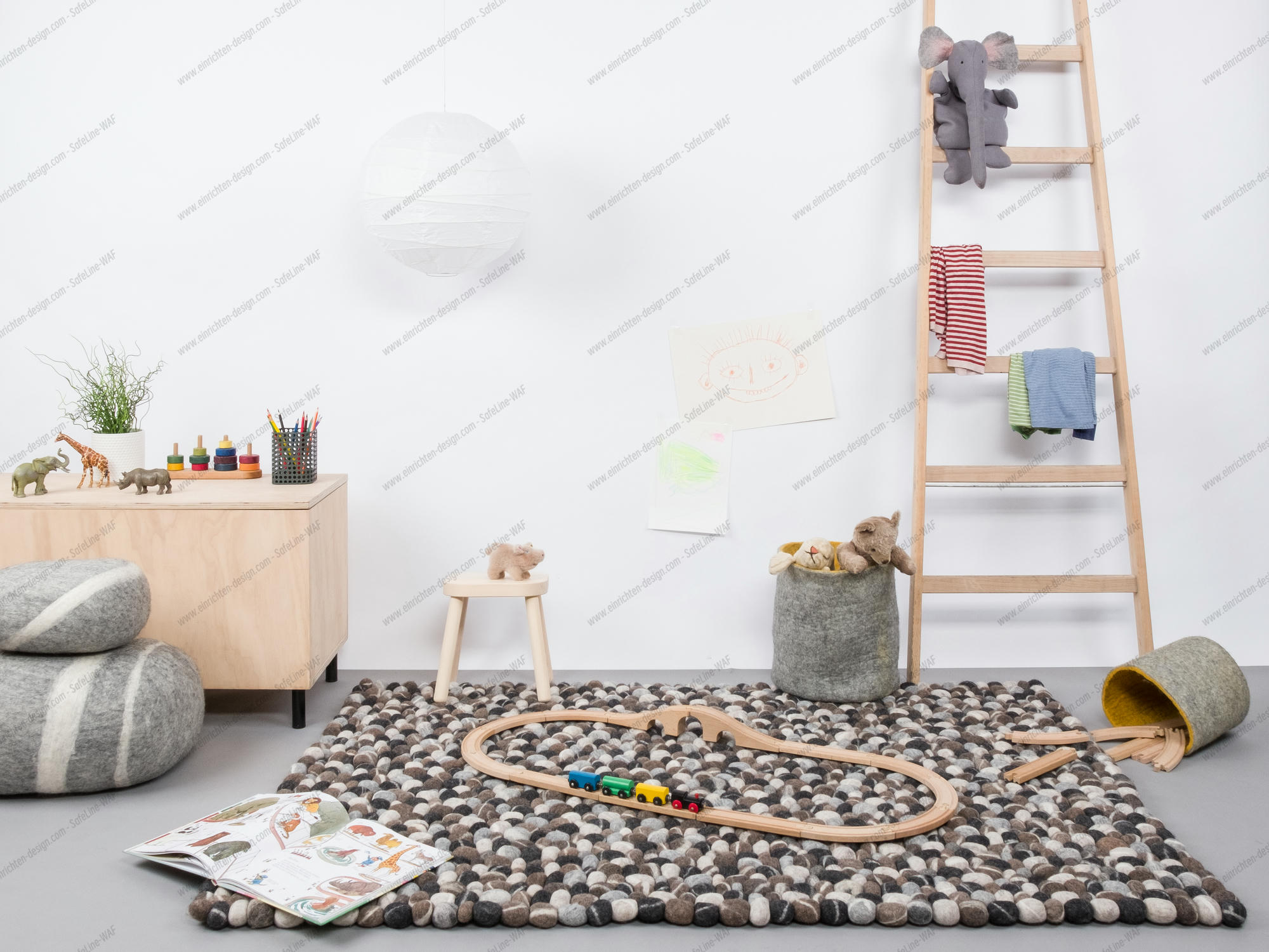 Felt ball Carpet 140x200 cm Myfelt